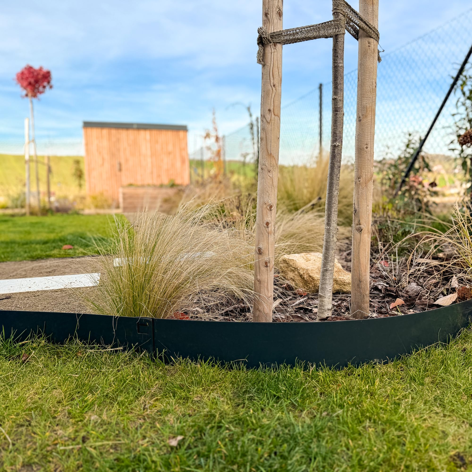 UNIGARDIA Flexible Rasenkante aus Metall 15 m - Garten Metall Beeteinfassung 150 mm Hoch - Beetbegrenzung Metall Einfach einschlagen, 1 Paar Montagehandschuhe inklusive, Anthrazit