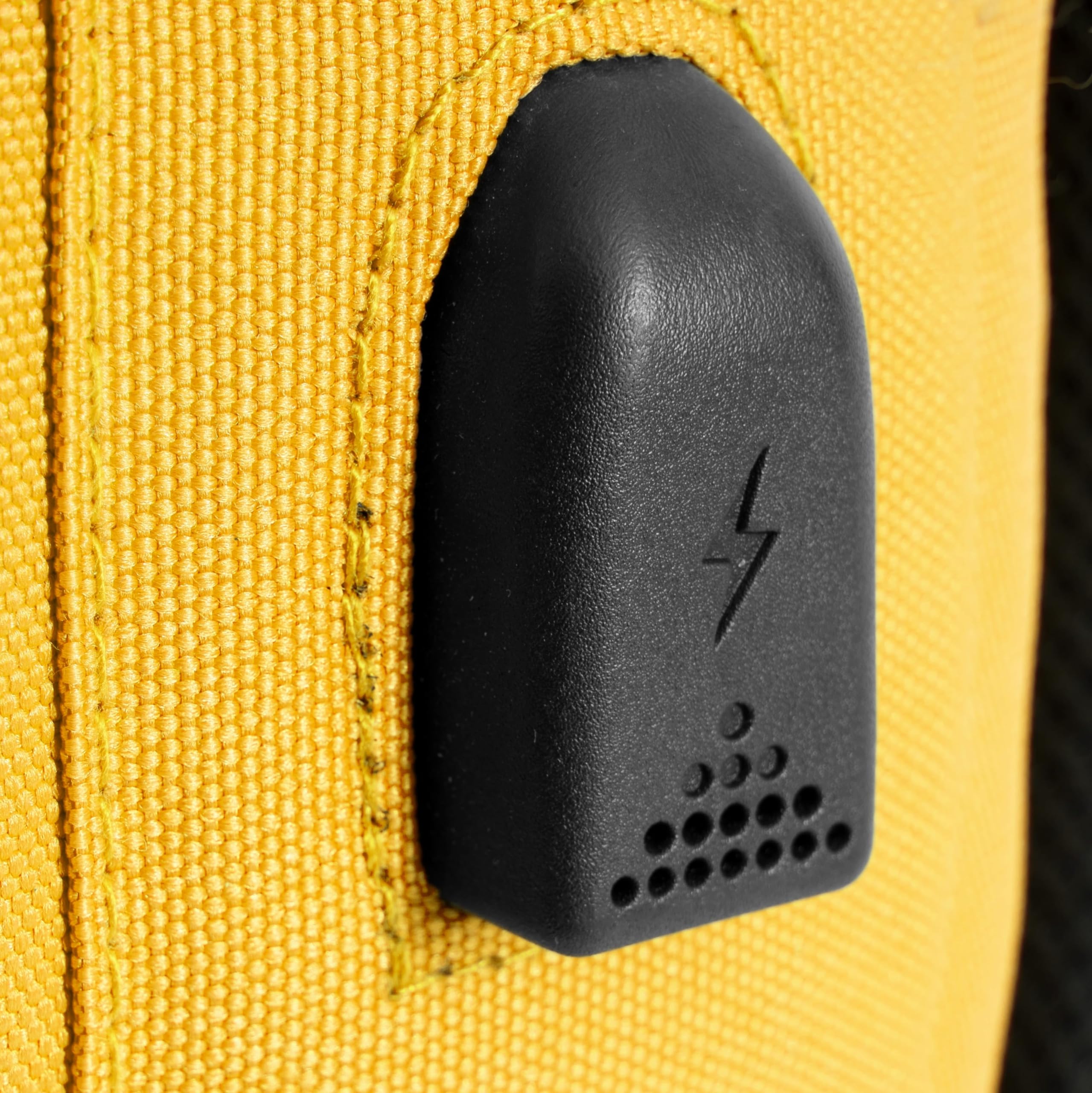 Celly Pantone Zaino Porta PC 15.6, Zaino Uomo e Donna con USB Ricarica, Comparti Protettivi, Comodo e Capiente per Lavoro, Viaggio e Scuola, Giallo