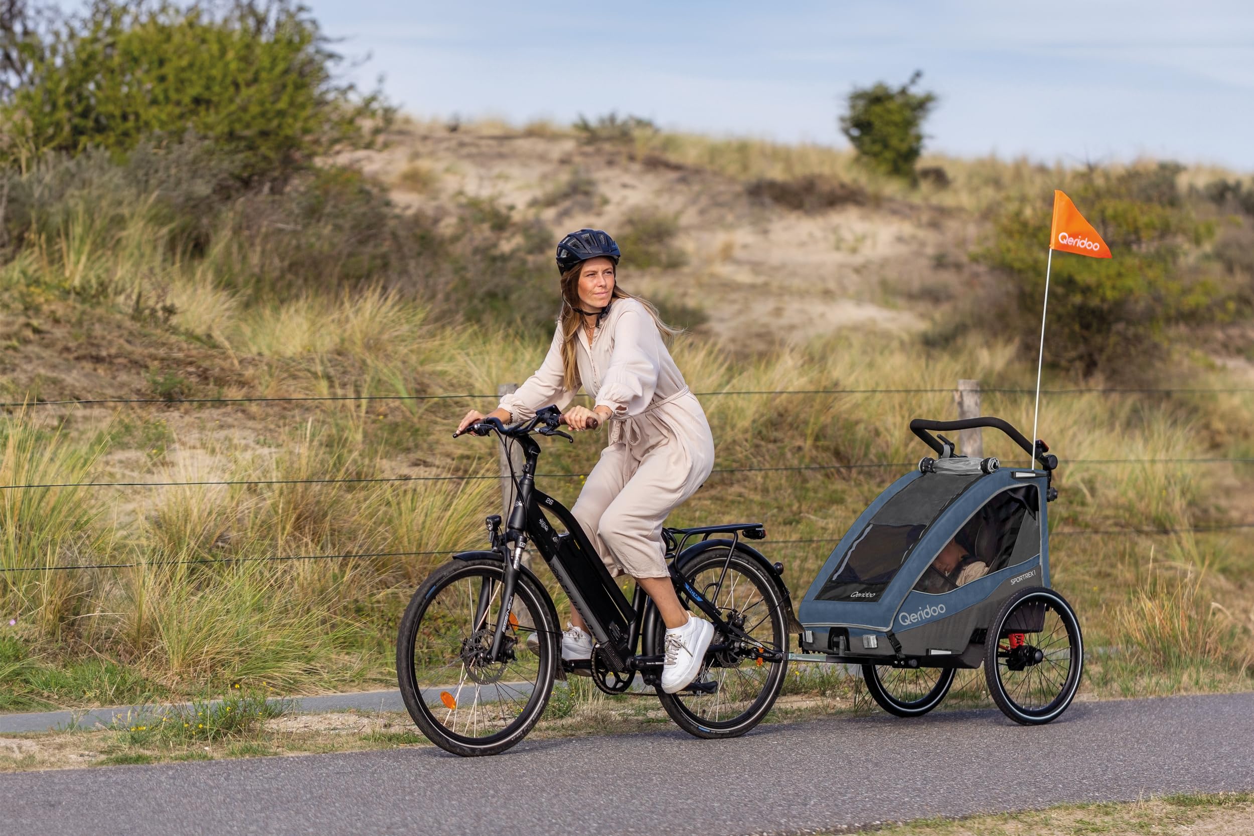 Qeridoo Sportrex Jeans Blue | Fahrradanhänger | Sicher & flexibel | Besonders gut als Trailer | Federung & 3-in-1-Verdeck | Fahrradanhänger Kinder | Fahrrad Anhänger | Kinderfahrradanhänger