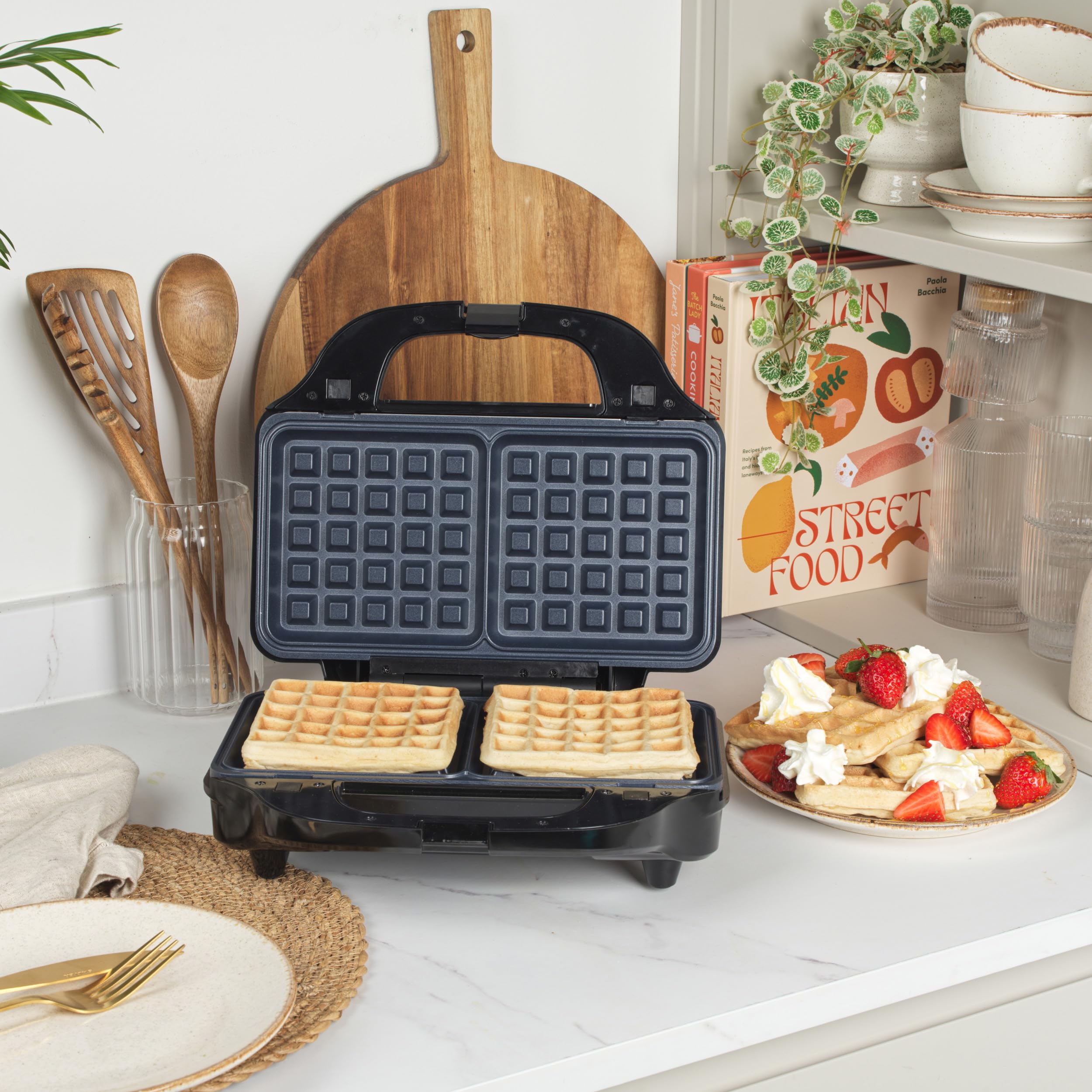 Salter XL 3-en-1 Snack Maker, plaques toastie, gaufres et panini, 900 W | Plaques amovibles antiadhésives, format deep fill, température automatique, poignée froide, voyants lumineux