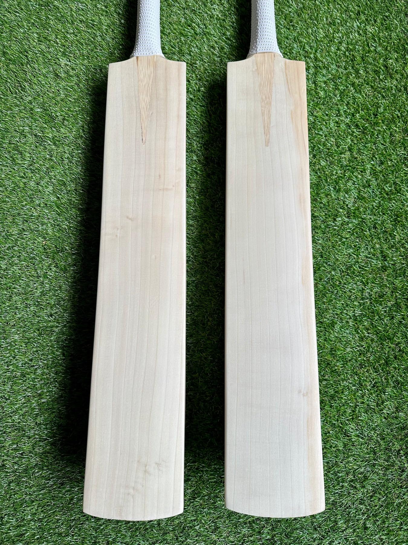 English Willow Cricket bat for Leather Ball from Maxxic Sports Meerut (B0CPC3NV8M) Amazon Price History, Amazon Price Tracker