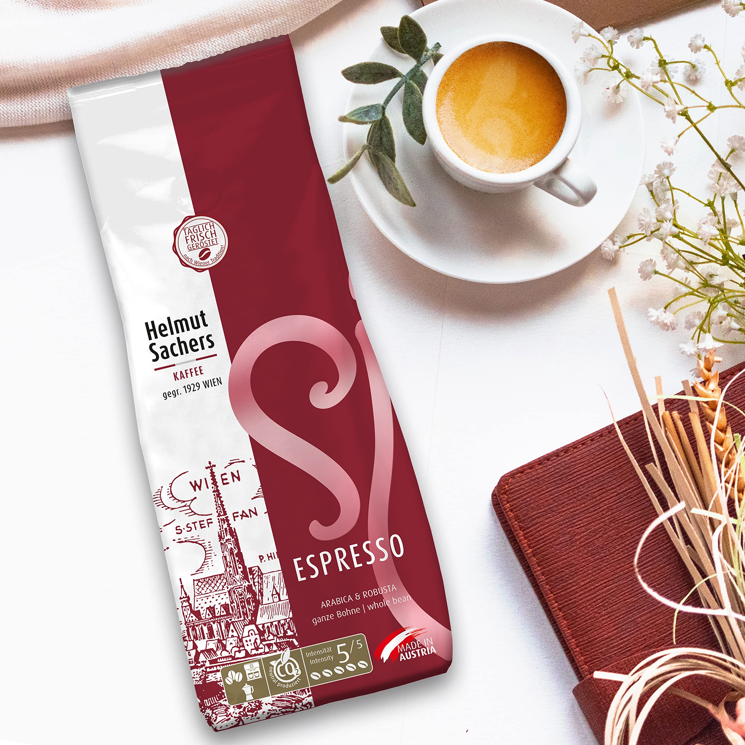 Helmut Sachers Kaffee - Espresso, Intensität 5/5, Arabica und Robusta, ganze Kaffeebohnen, 6 x 500g
