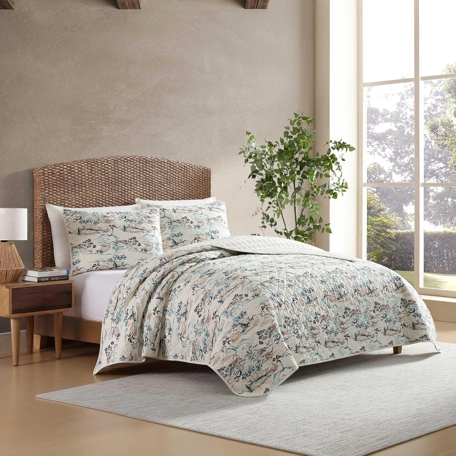 Eddie Bauer - Quilt Set, Super Soft Bedding with Matching Sham, Silky Smooth & Breathable, Classic Home Essentials (Alani Island Conversation Beige, Twin) - Image 2