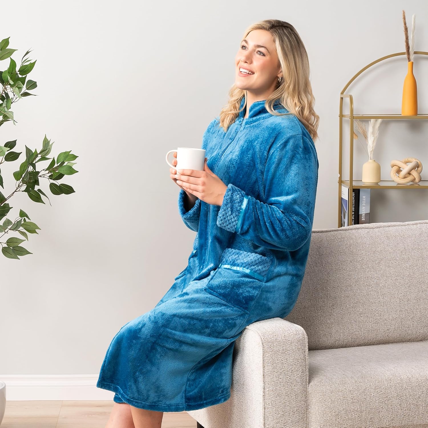 Blue Microfiber Fleece Long Sleeve Zip Robe with Pockets