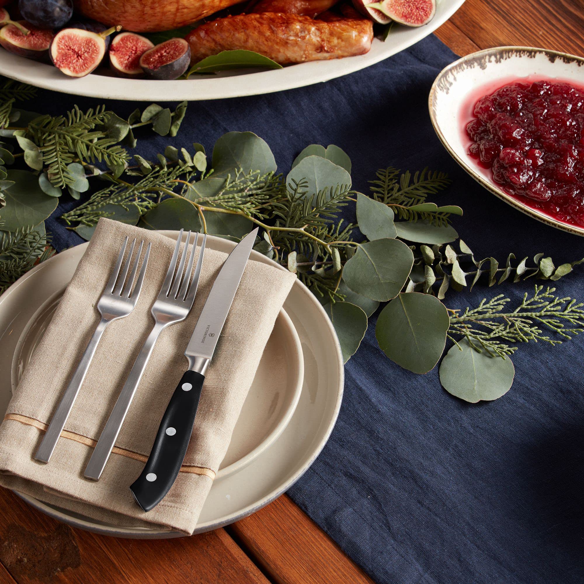 Victorinox, 7.7203.12G, Grand Maître, Steakmesser, Extra scharfe Klinge, mit geradem Schliff, robuster Kunststoff-Griff, Schwarz, Spülmaschinengeeignet