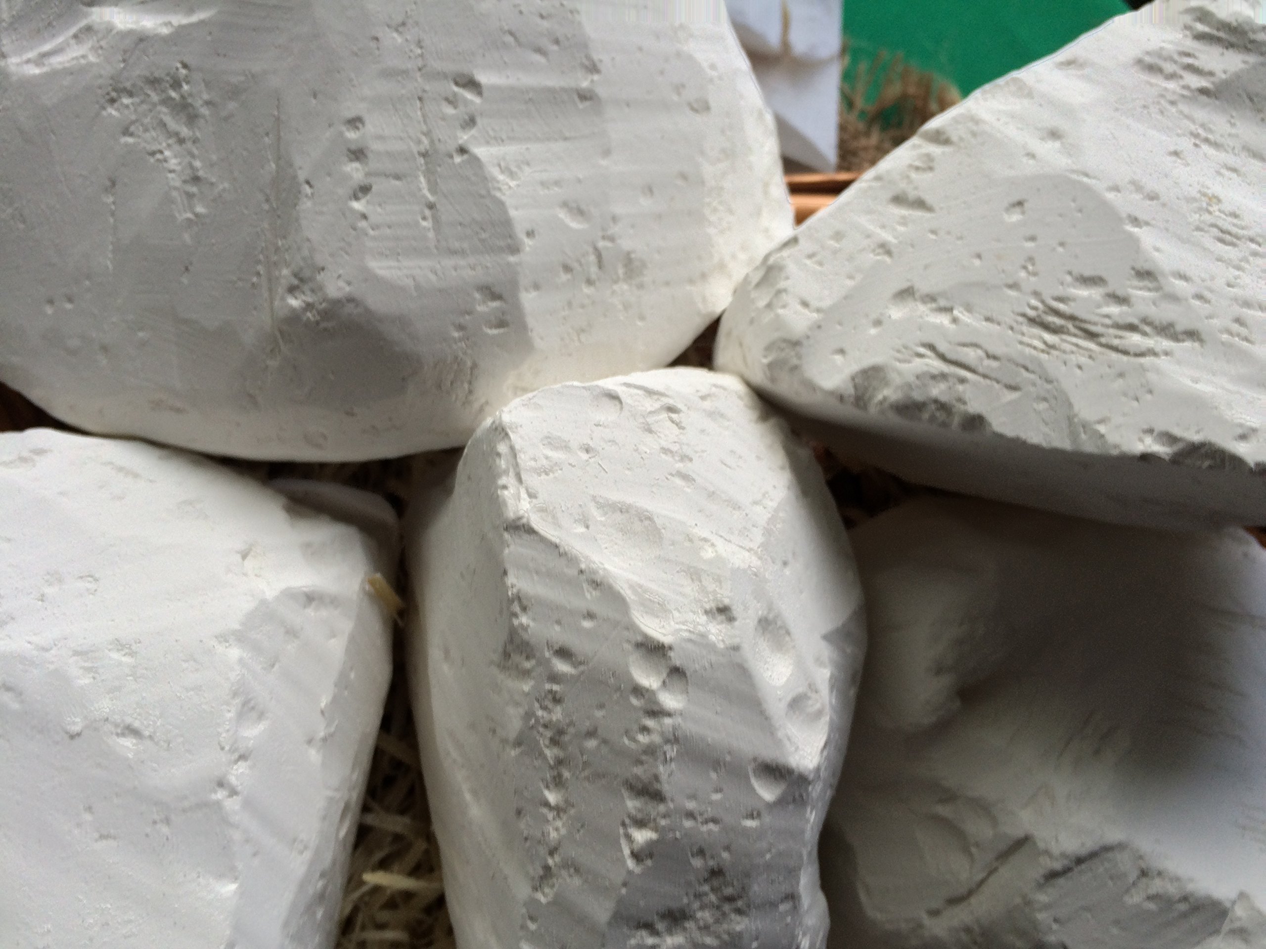 RED Edible Chalk Chunks (lump) Natural for Eating (Food), 8 oz (220 g)