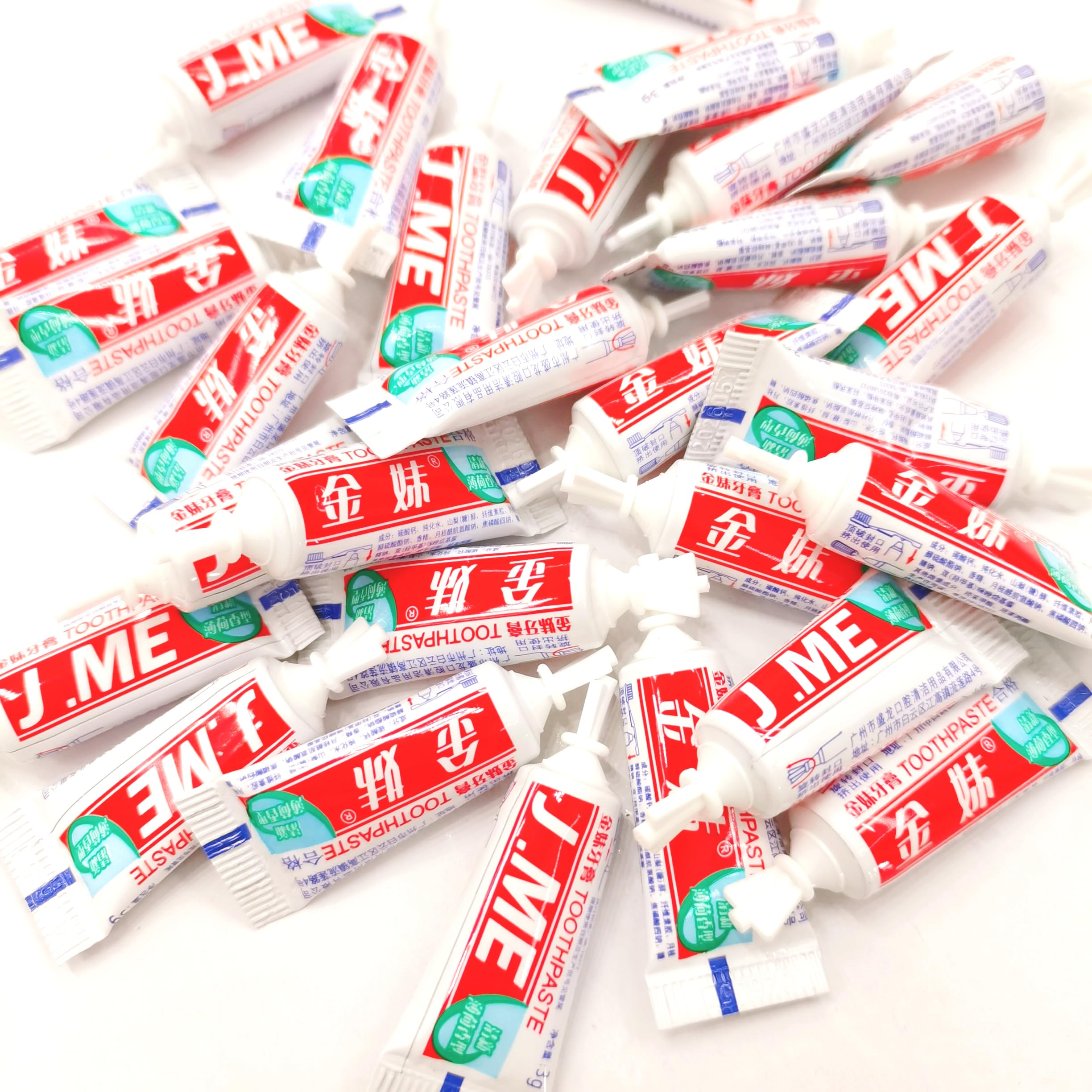 Mini 3g Mint Flavor Small Toothpaste for Tooth Cleaning and Personal Care for Travel Camping 50 Pack