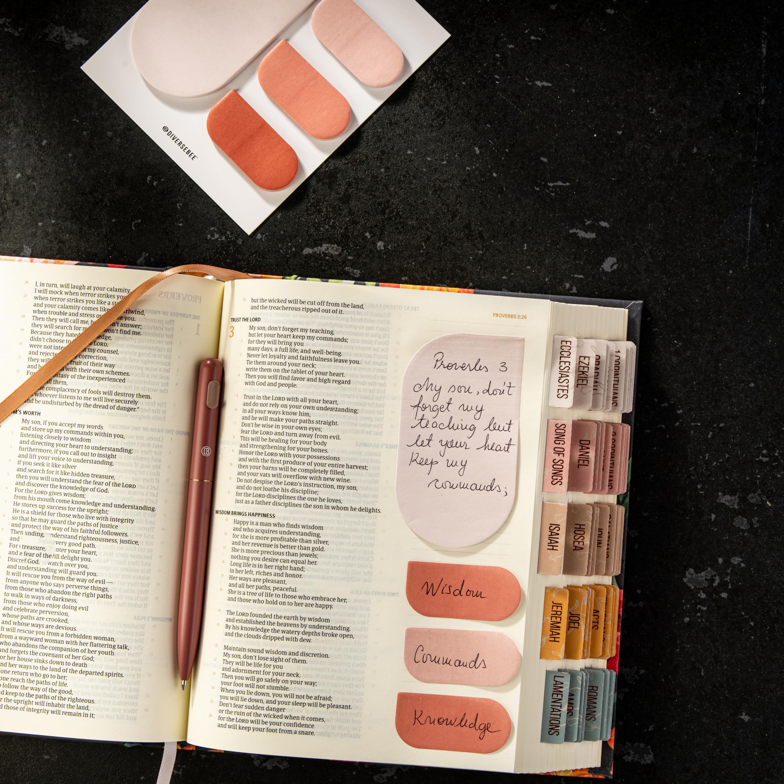 DiverseBee Pastell-Haftnotizen-Set, niedliche Haftnotizen, ästhetische selbstklebende Notizblöcke, Klebe-Tabs, Seitenflaggen, Planer-Zubehör, Journaling, Büro, Schule, Bibelstudium (Blütenblätter)