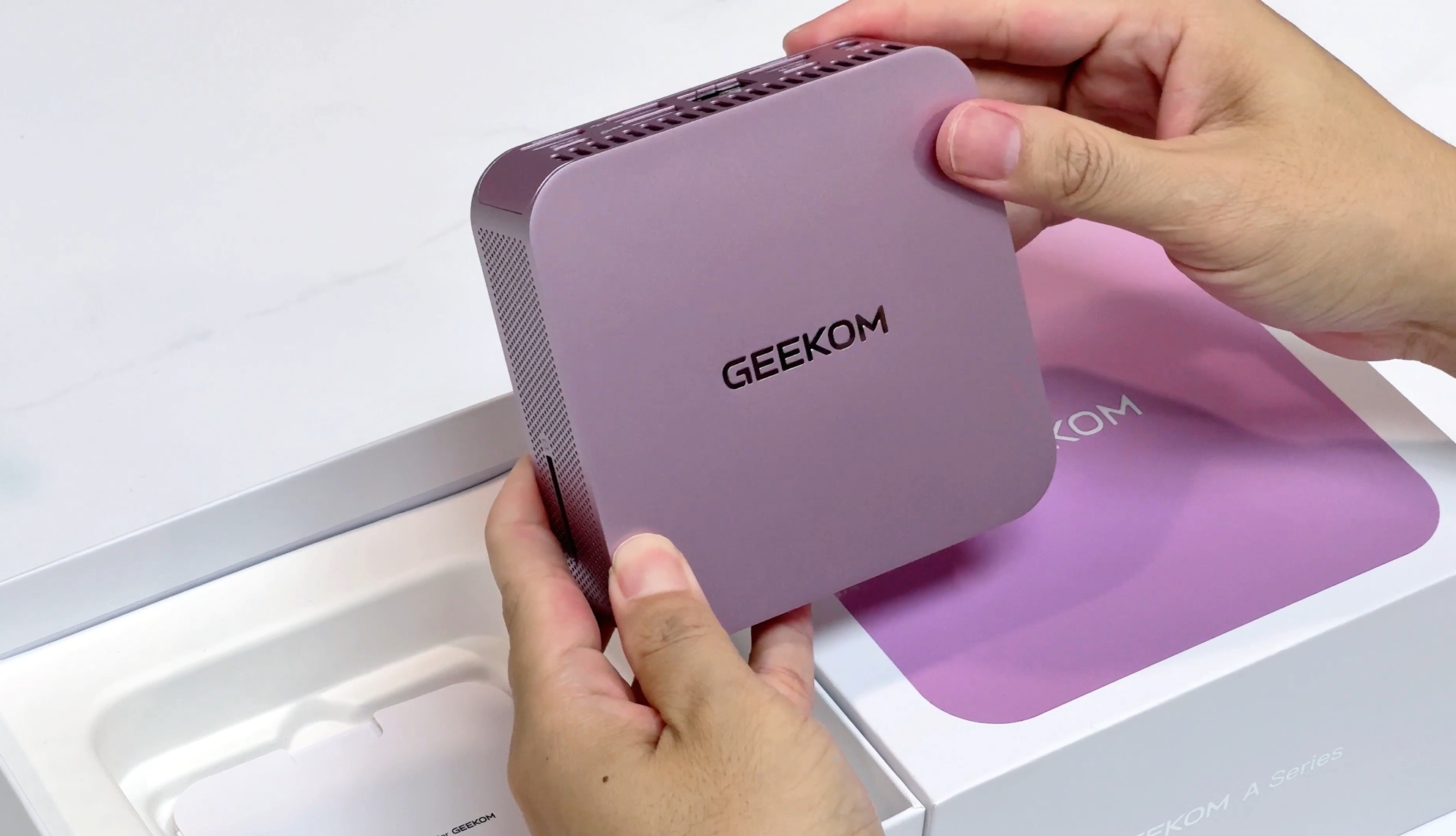 GEEKOM Mini PC Aurora Pink A6 with AMD Ryzen 7 6800H, Radeon 680M 