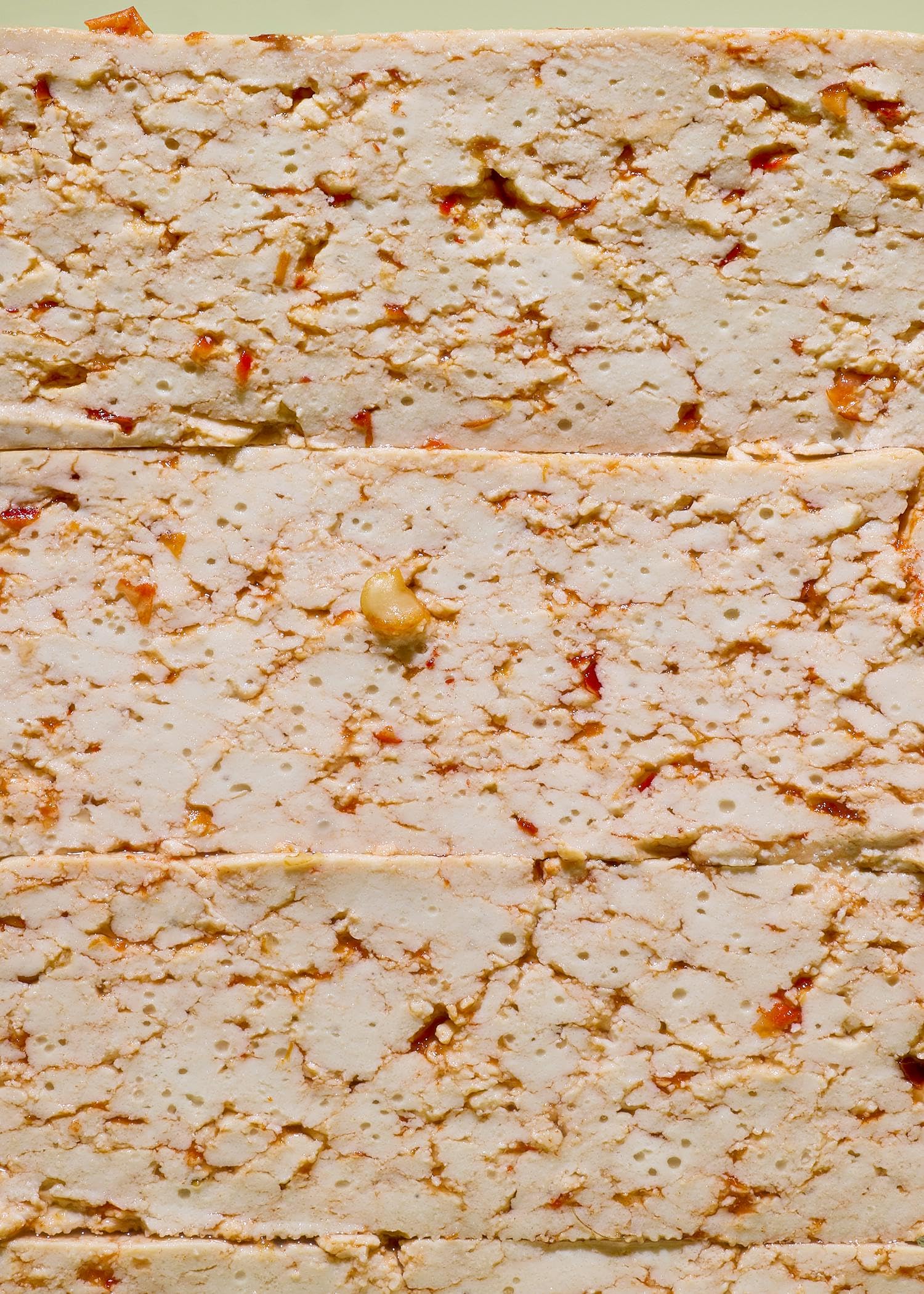 KoRo - Tofu bio au piment 8 x 200 g - Goût épicé et piquant - Source de protéines végétales - Qualité biologique