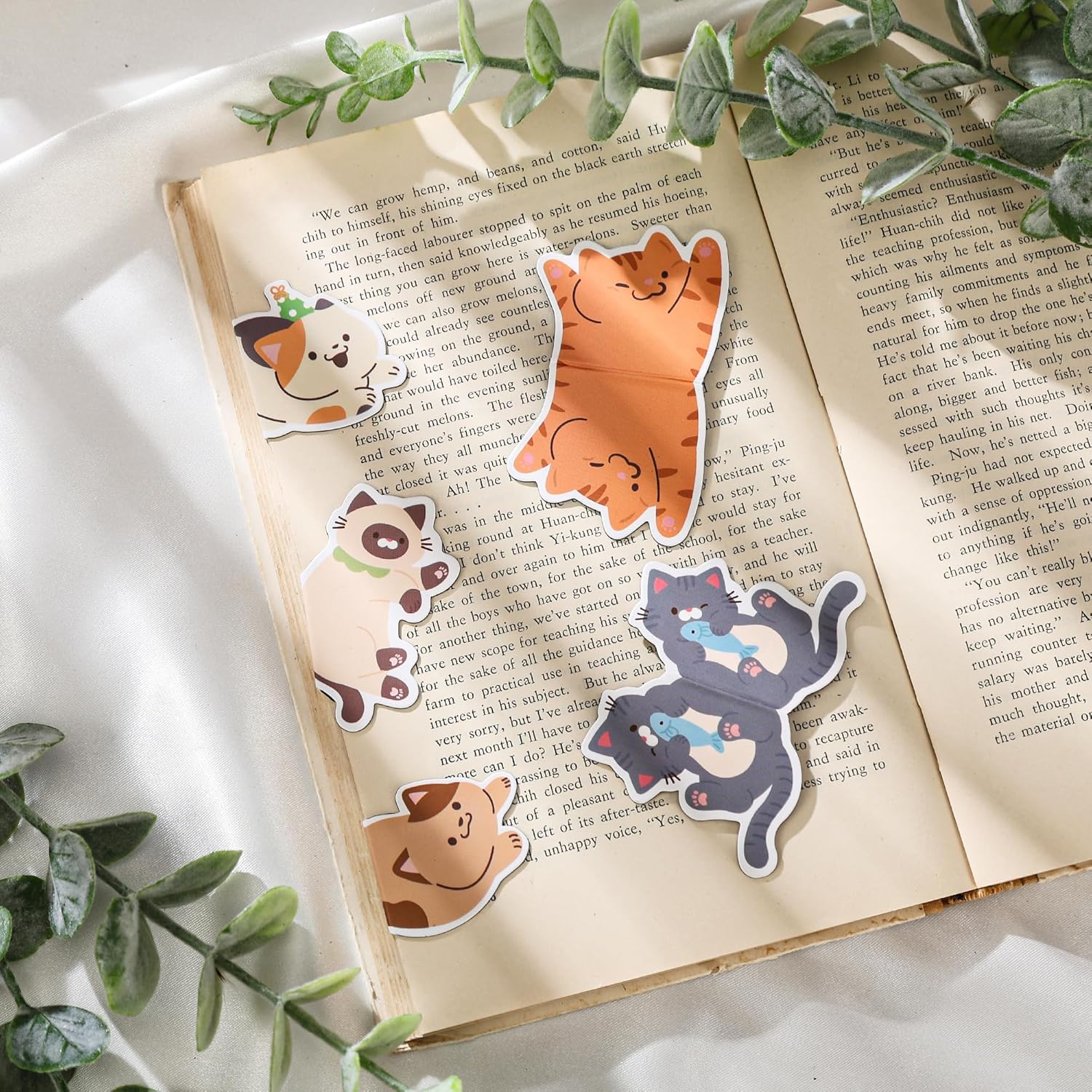 Cats Magnetic Bookmarks Gifts - 8 Pcs Cute Pet Animals Bookmark for Women Book Lovers Students Funny Page Clips School Office Reading Accessories Bookworms Gift for Birthday Christmas - Image 5