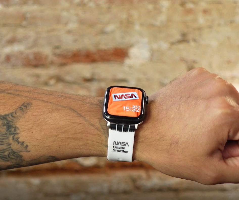 Amazon.co.jp: MobyFox NASA Apple watch バンド、スマートウォッチ