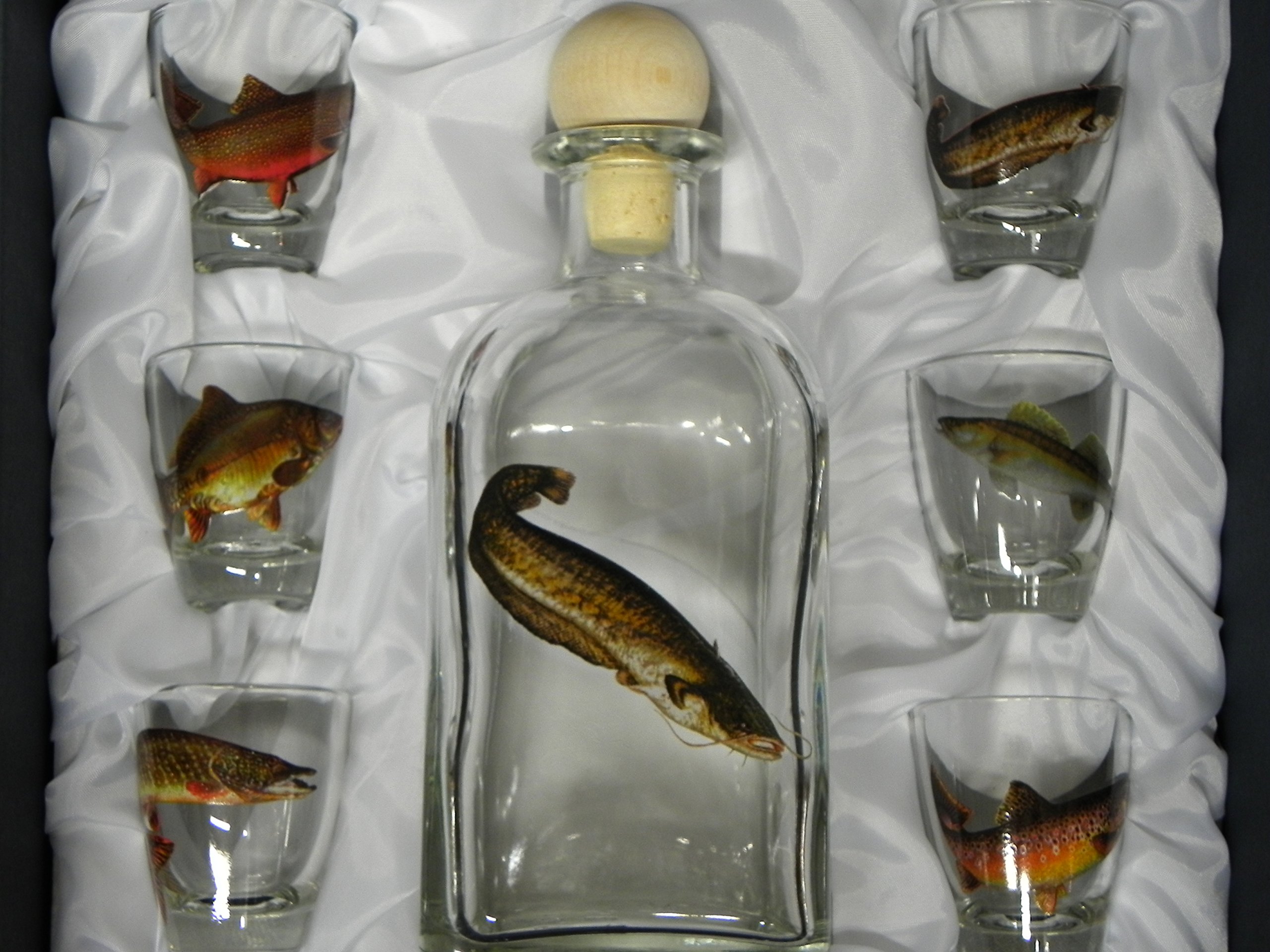 7-teiliges Schnaps Gläser Set mit Fisch Motive + Karaffe mit WELS