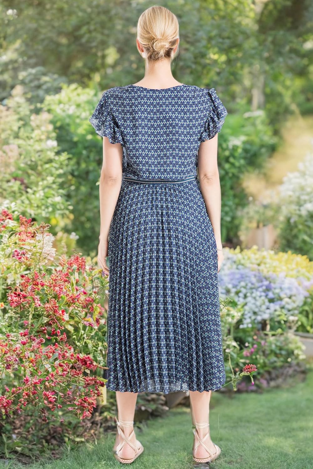 Max Studio Women's Crepe Short Sleeve Pleated Midi Dress - Image 5