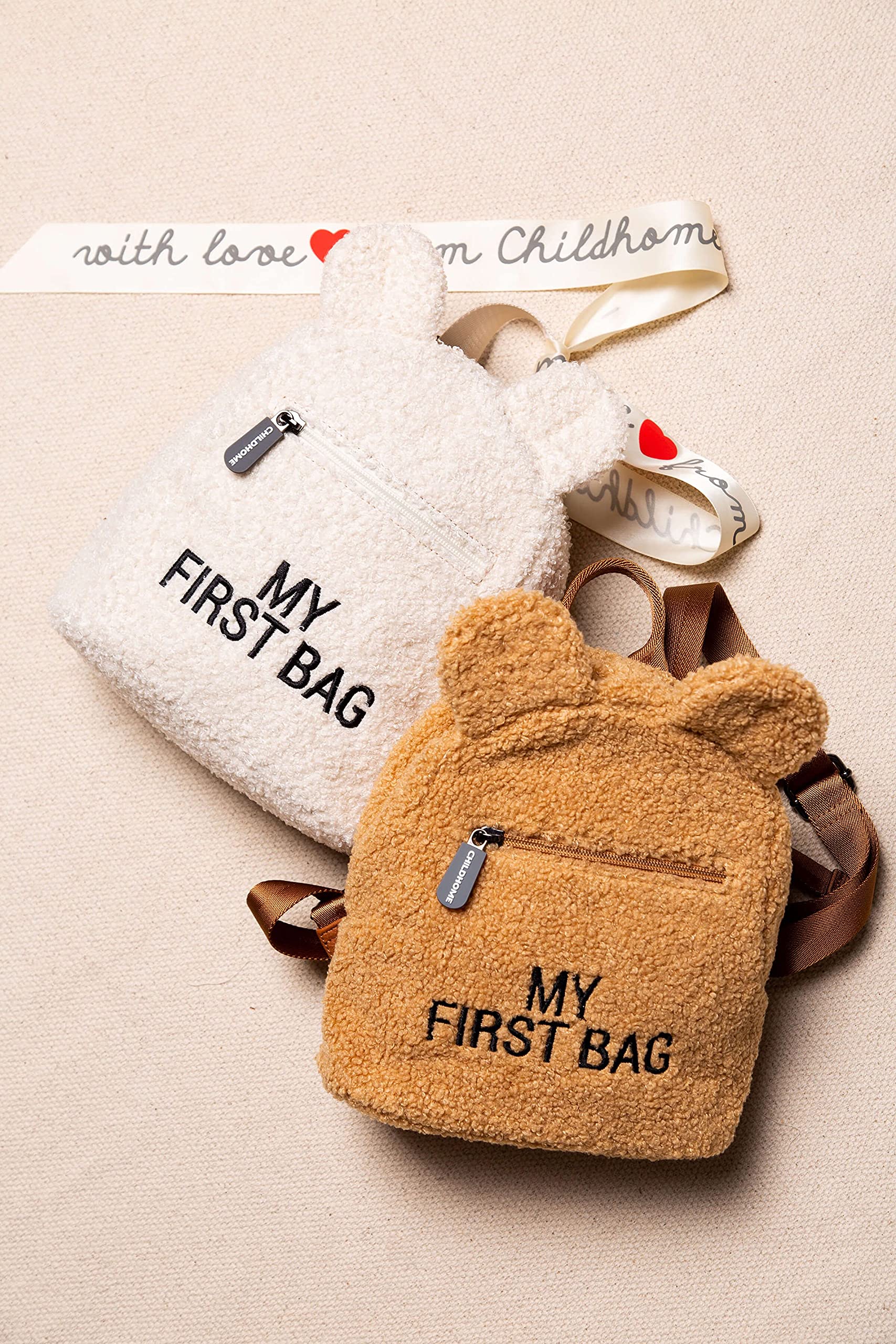 CHILDHOME, Sac À Dos Enfant Bébé, Ecole, Maternelle, Crèche, Deux Compartiments, Contenance Adaptée Lunchbag/Bouteille, Boucle De Sécurité Amovible, Déperlant, My First Bag, teddy écru
