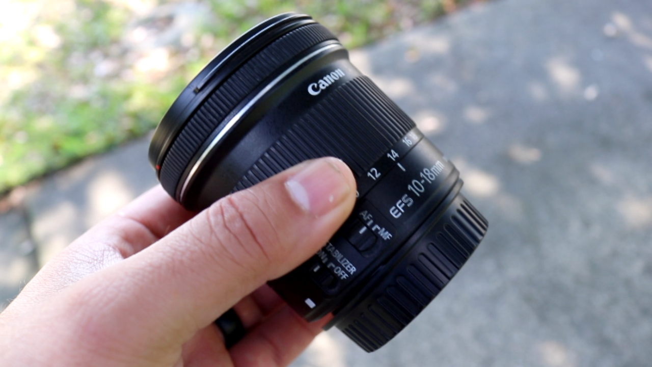 Watch Canon EF-S 18-55mm f3.5-5.6 IS STM Len on Amazon Live