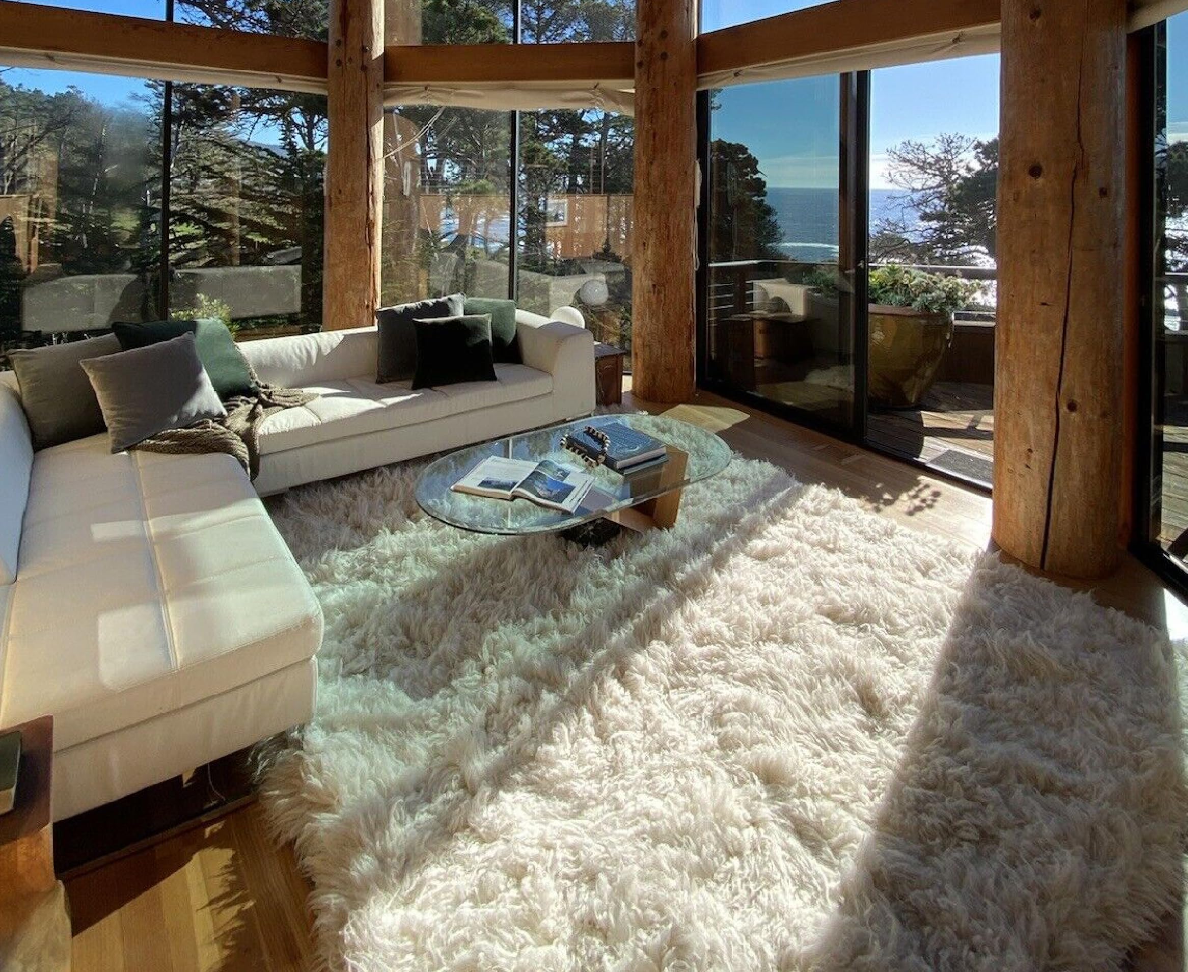 Amazon.com: Stylish Ultra Plush 7x10 Greek Flokati Rug. Long 4” Organic Wool Pile. Large Organic Wool Area Rug. : Home & Kitchen