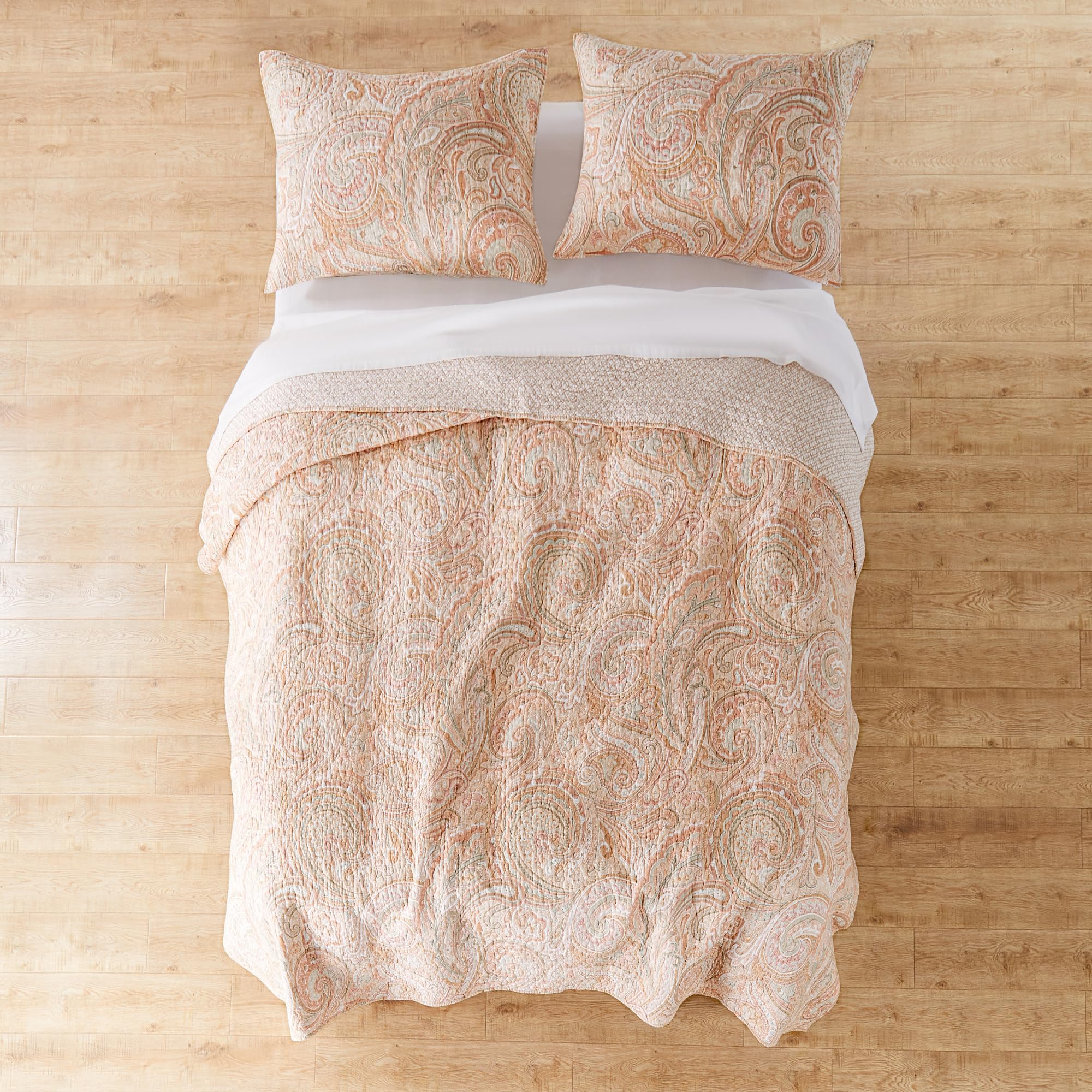 M　CORAL&TUSK institcs Amazon.com: Levtex Home - Spruce Coral Quilt Set - Full