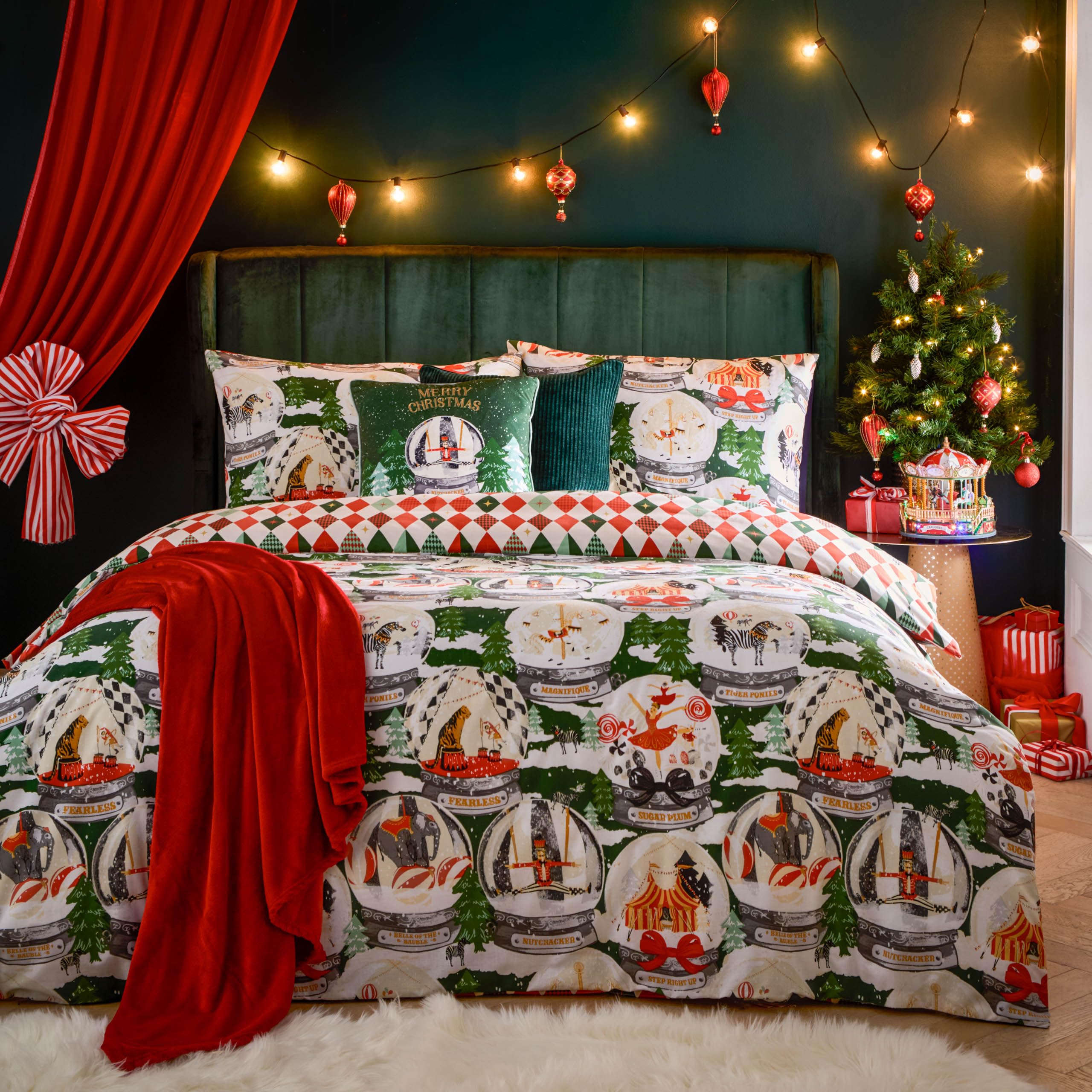 furn. Showtime Festive Duvet Cover Set, Pine