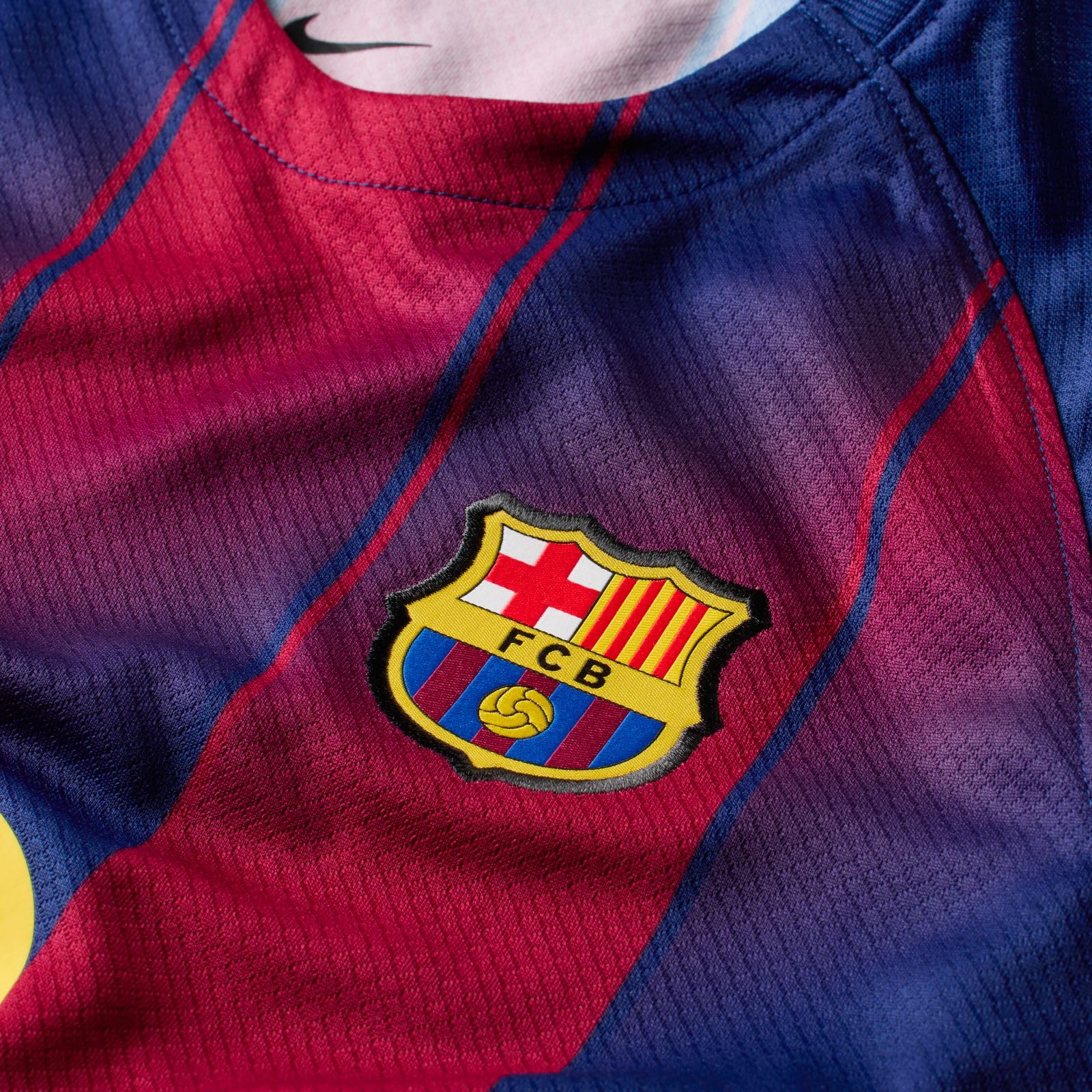 NIKE Fc Barcelona 2025/26 Stadium Home Dreiteiliges Nike Replika Fußballtrikot-set Für Jüngere Kinder Conjunto de camiseta de fútbol Unisex niños