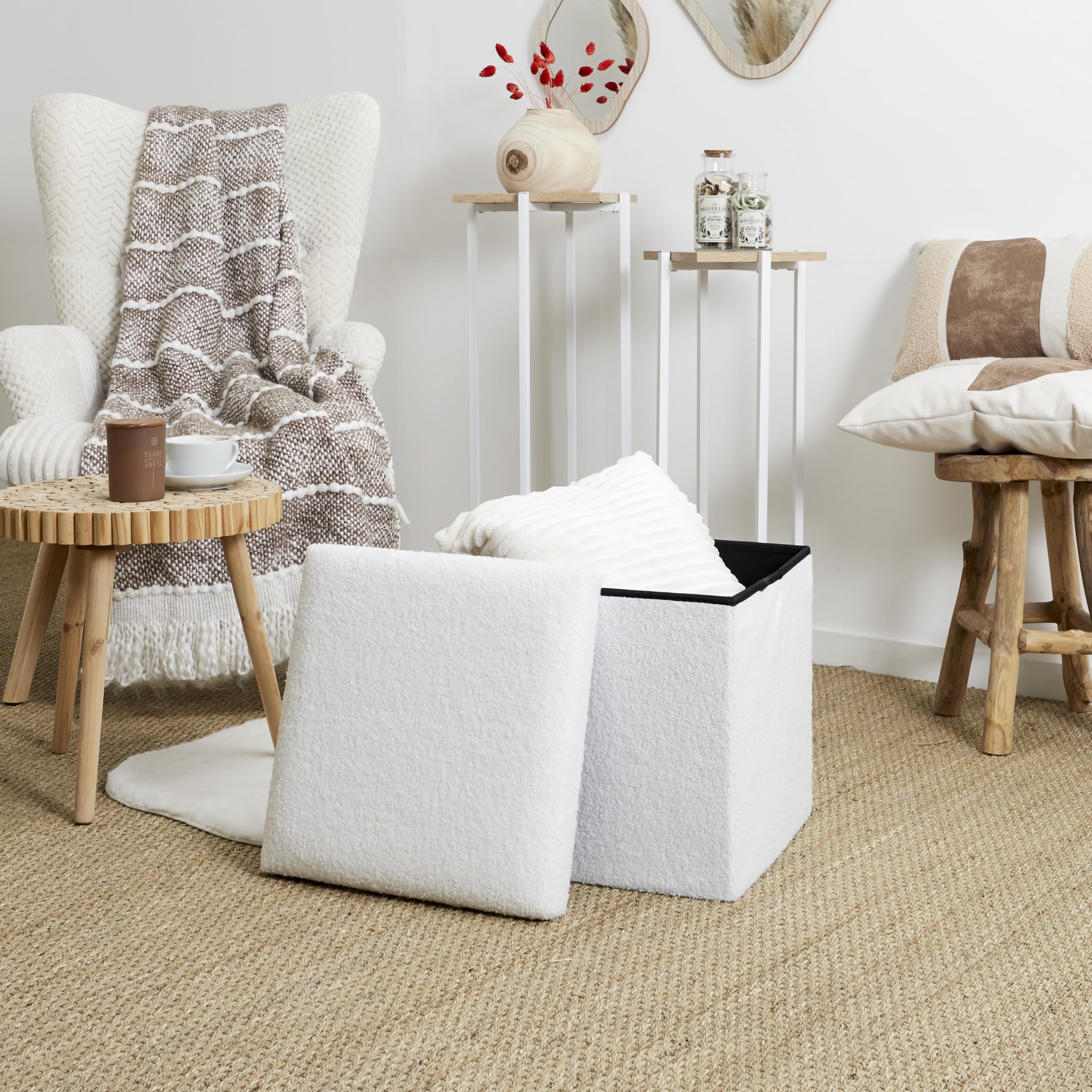 HOME DECO FACTORY - HD0058 Baúl Puff Plegable Bouclette - Natural Crush - Mobiliario de Asiento y Cojín de Suelo - 38x38x38 cm - Altura de Asiento 38 cm - Color Blanco