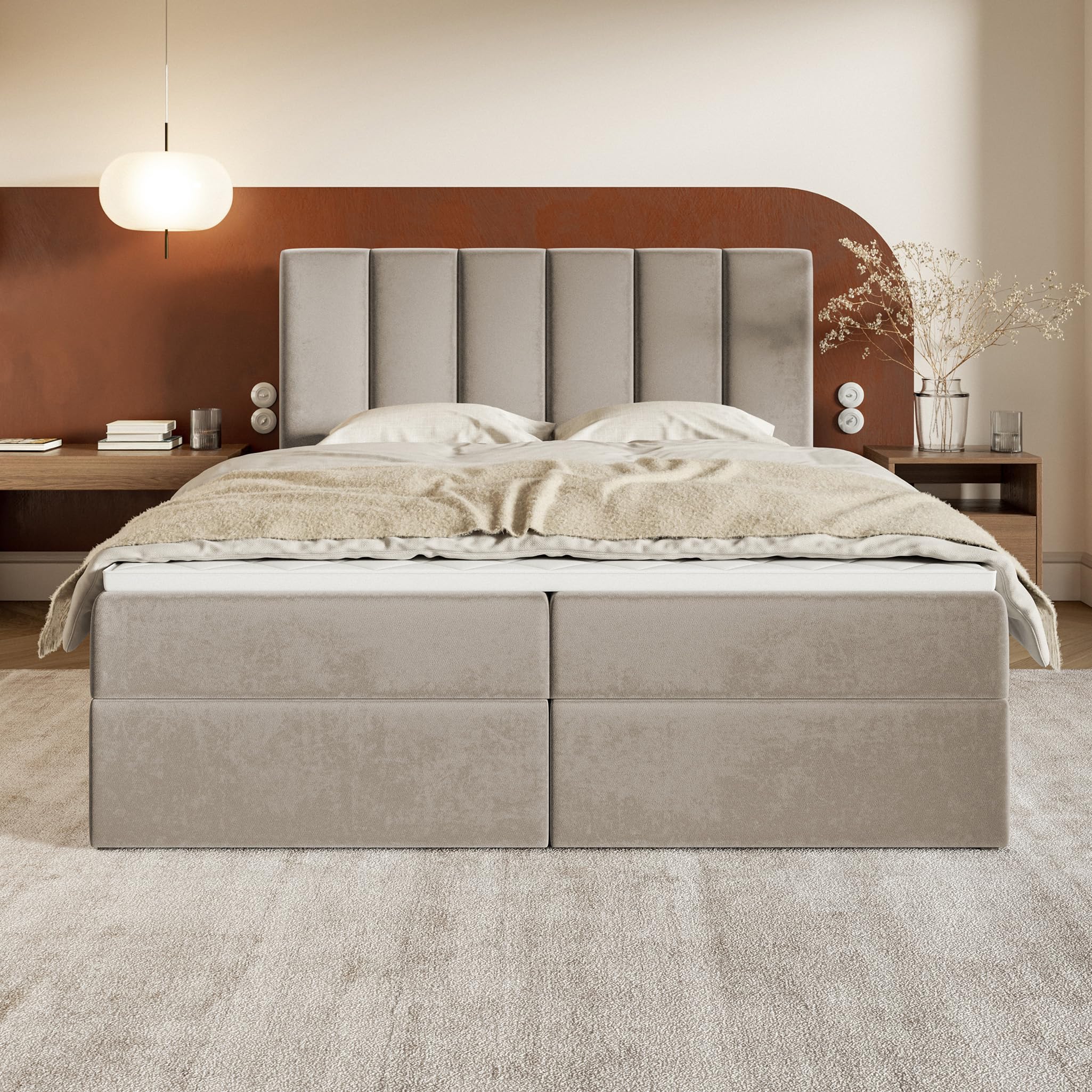 MOTIVENA Santiago Boxspringbett 180x200 Beige Samt, mit Taschenfederkern-Matratze (H3), mit T28 Komfortschaumstoff Topper (H3), Boxspringbett 180x200 mit Bettkasten Beige (Dunkelbeige)