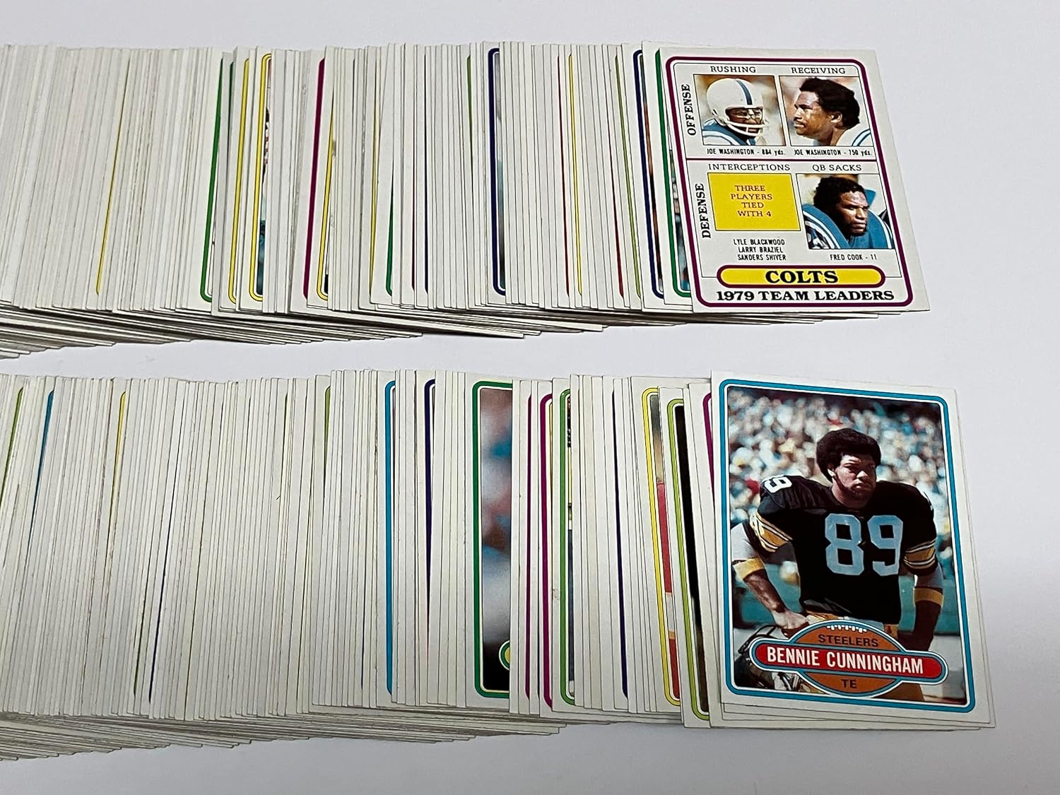 1980 TOPPS Football Card Complete Set (1-528) with Walter Payton, Phil Simms, Terry Bradshaw, Dan Fouts, Tony Dorsett, Steve Largent (NRMT)