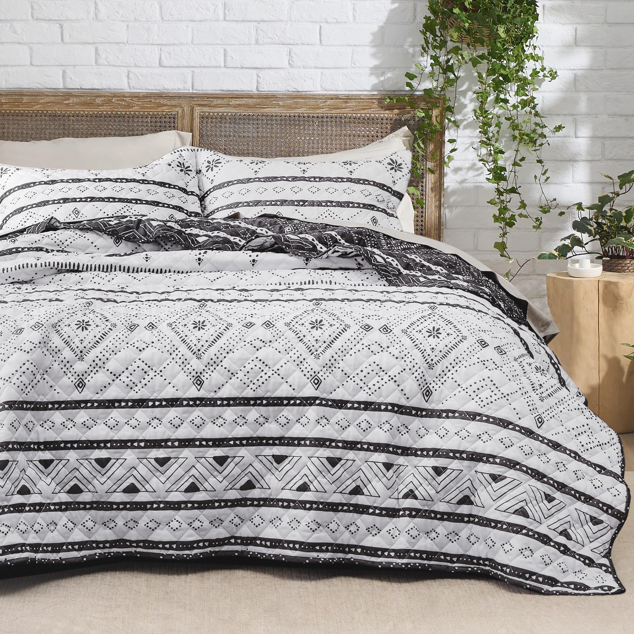Bedsure Boho Quilt Set Queen - Black & White Reversible Bohemian Quilt ...