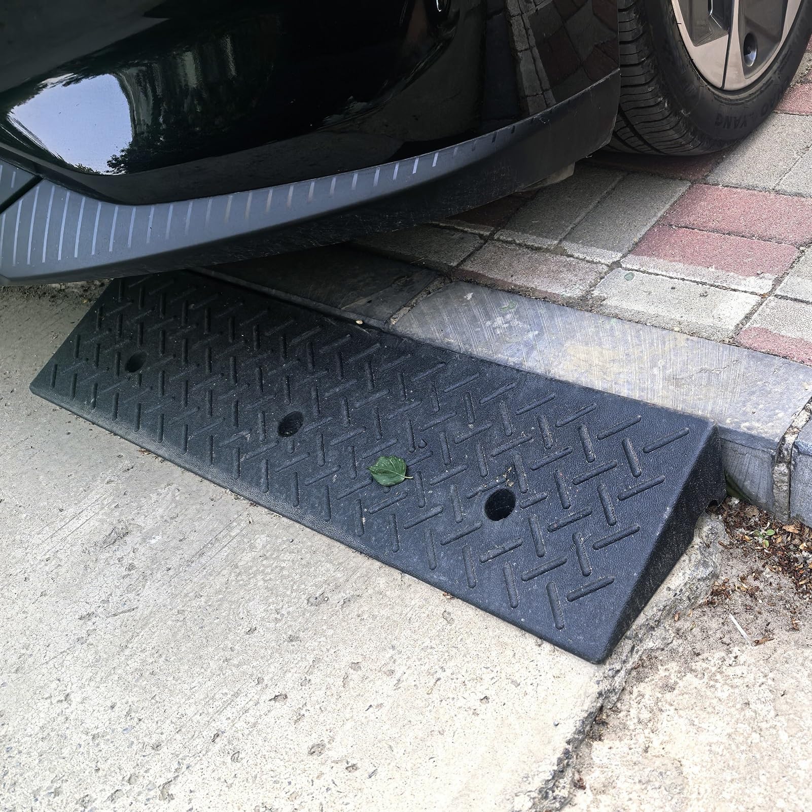Rampas para Silla de Ruedas Coches Motos Rampas Antideslizantes para Bordillos de Entrada, Rampa de Acceso Exterior para Coche, Caravana O Remolque, Rampa de Goma con Tornillos(4cm/1.6in)