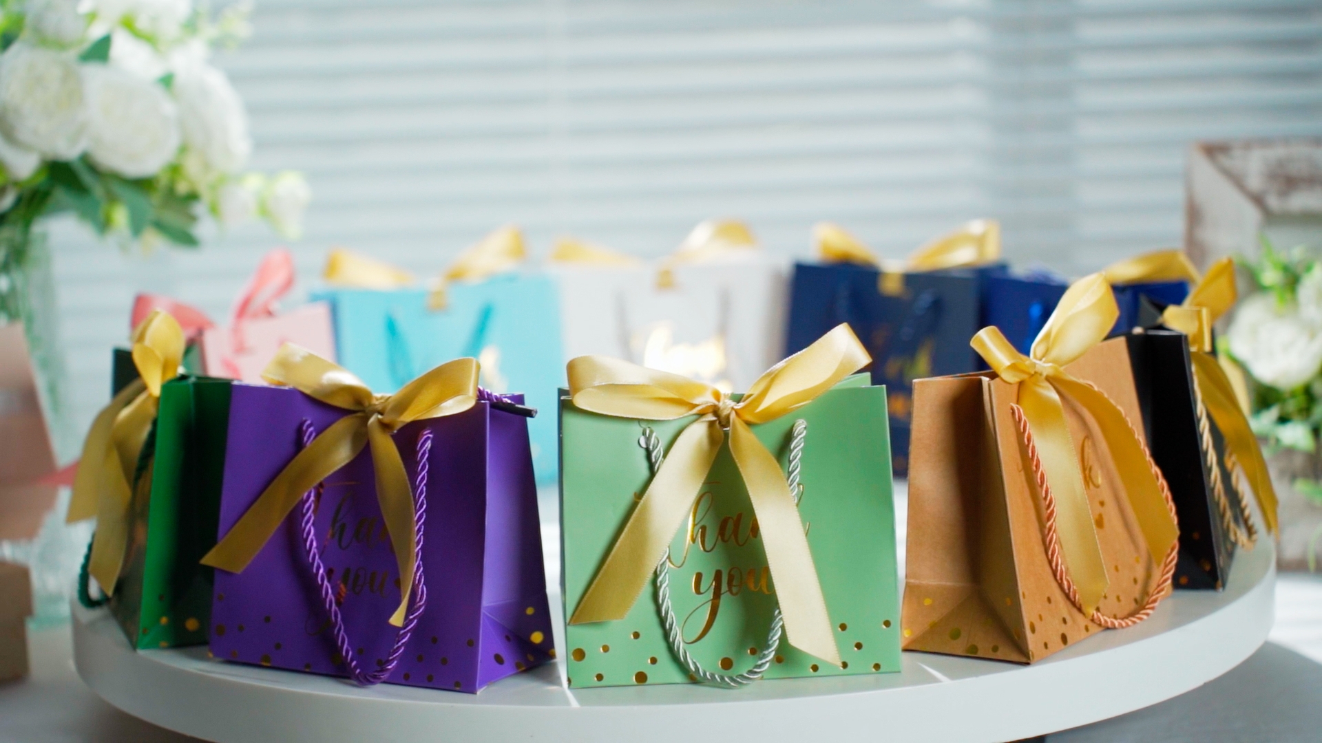 Amazon.com: Jetec 45 Pcs Mini Paper Gift Bag Bulk 5.5 x 4.7