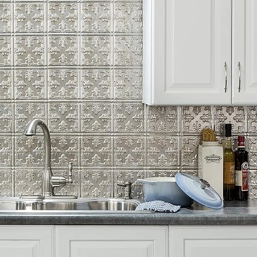 Miniatura 42 de FASÄDE Panel decorativo para salpicaduras de vinilo de estilo tradicional / patrón 10 en bronce antiguo (muestra de 6 x 6 pulgadas)