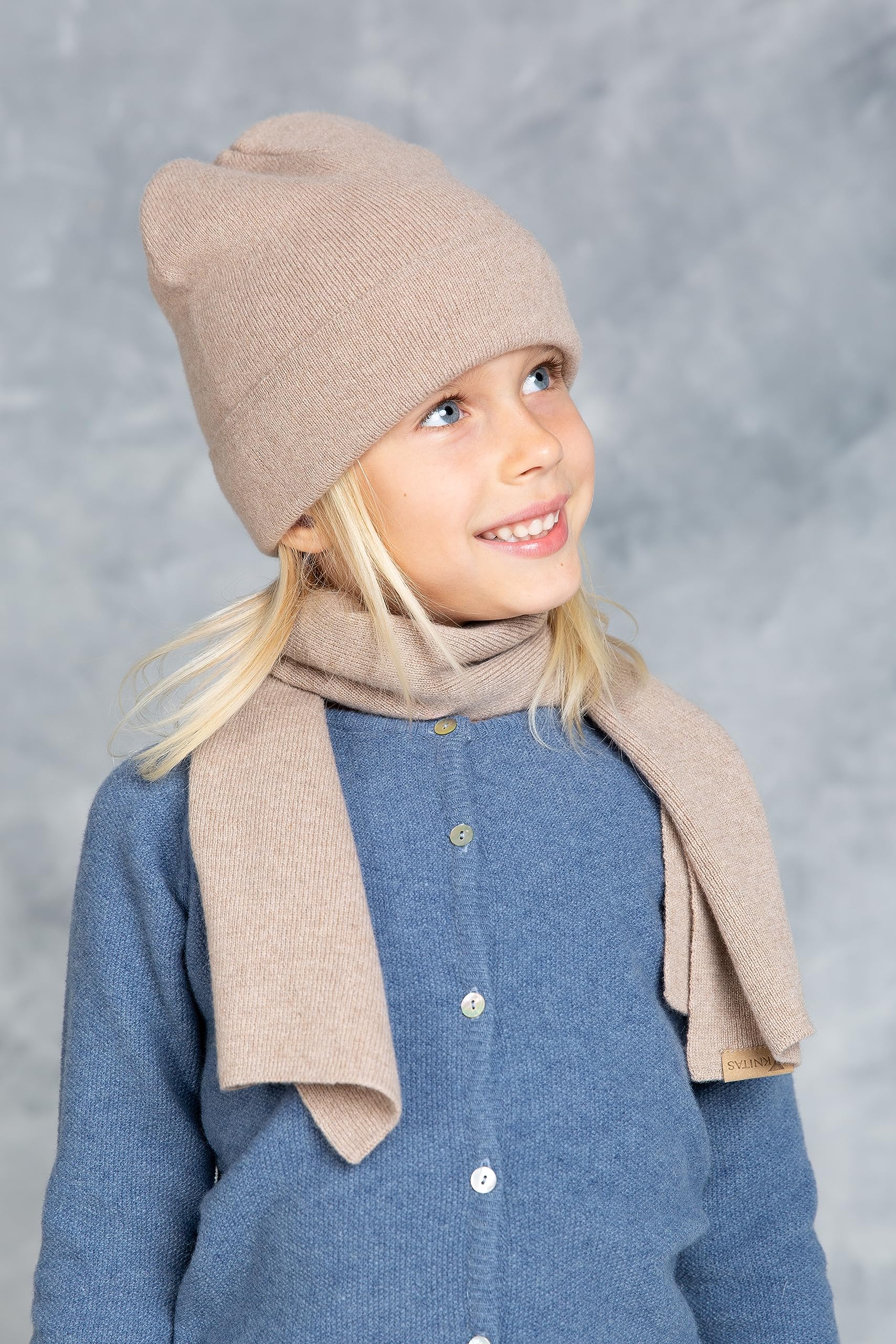 Einlagige Strickmütze aus Wolle für Kinder I Warme Gestrickte Wintermütze für Jungen und Mädchen I Beanie Mütze in der Farbe Beige - Größe 50-54cm