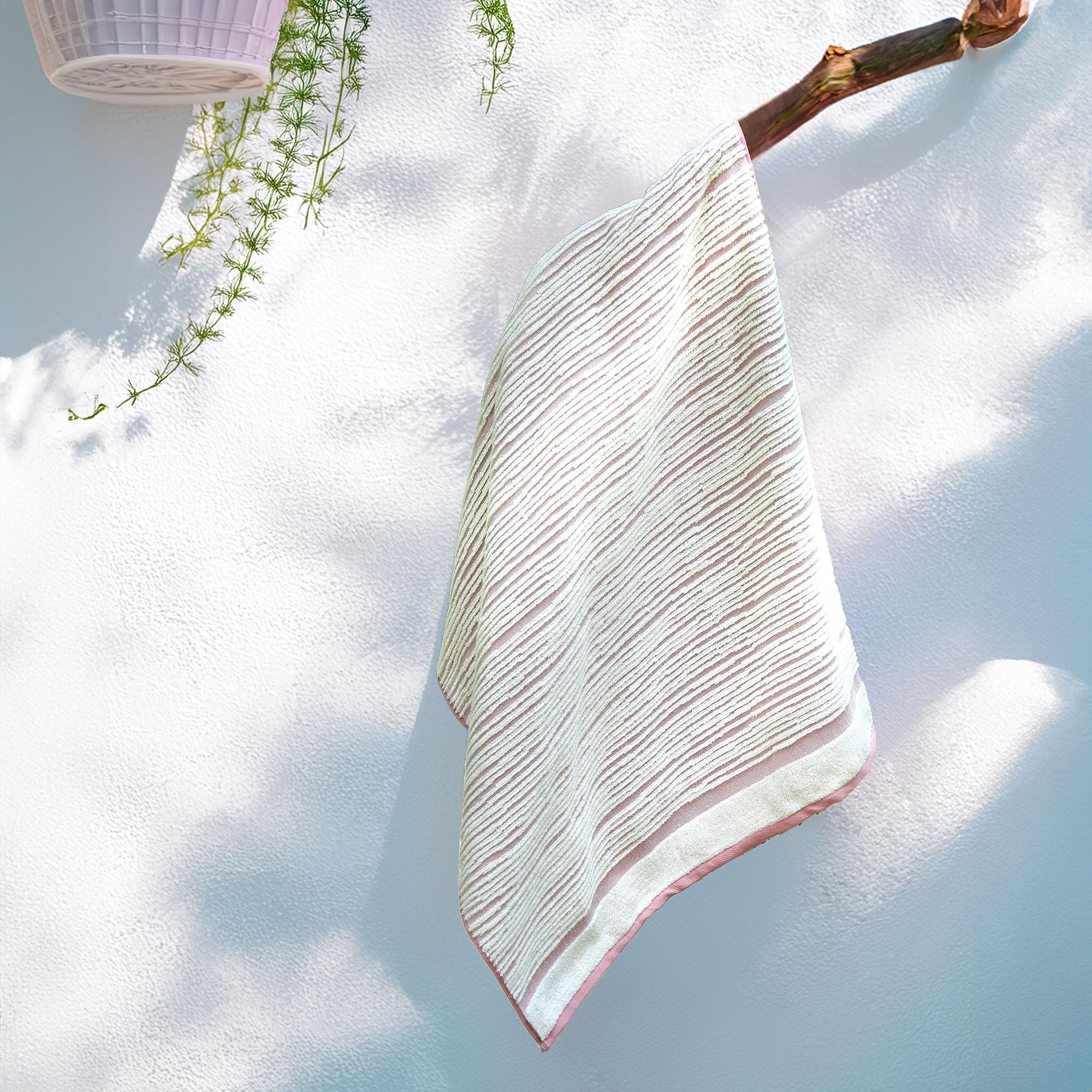 MYTRIDENT Towels for Bath, Indulgence Painterly Patterns Towel, 100% Cotton Towel, 75 cm x 150 cm Bath Towel (1- Piece), 575 GSM, Zero-Twist Towel - Dahlia