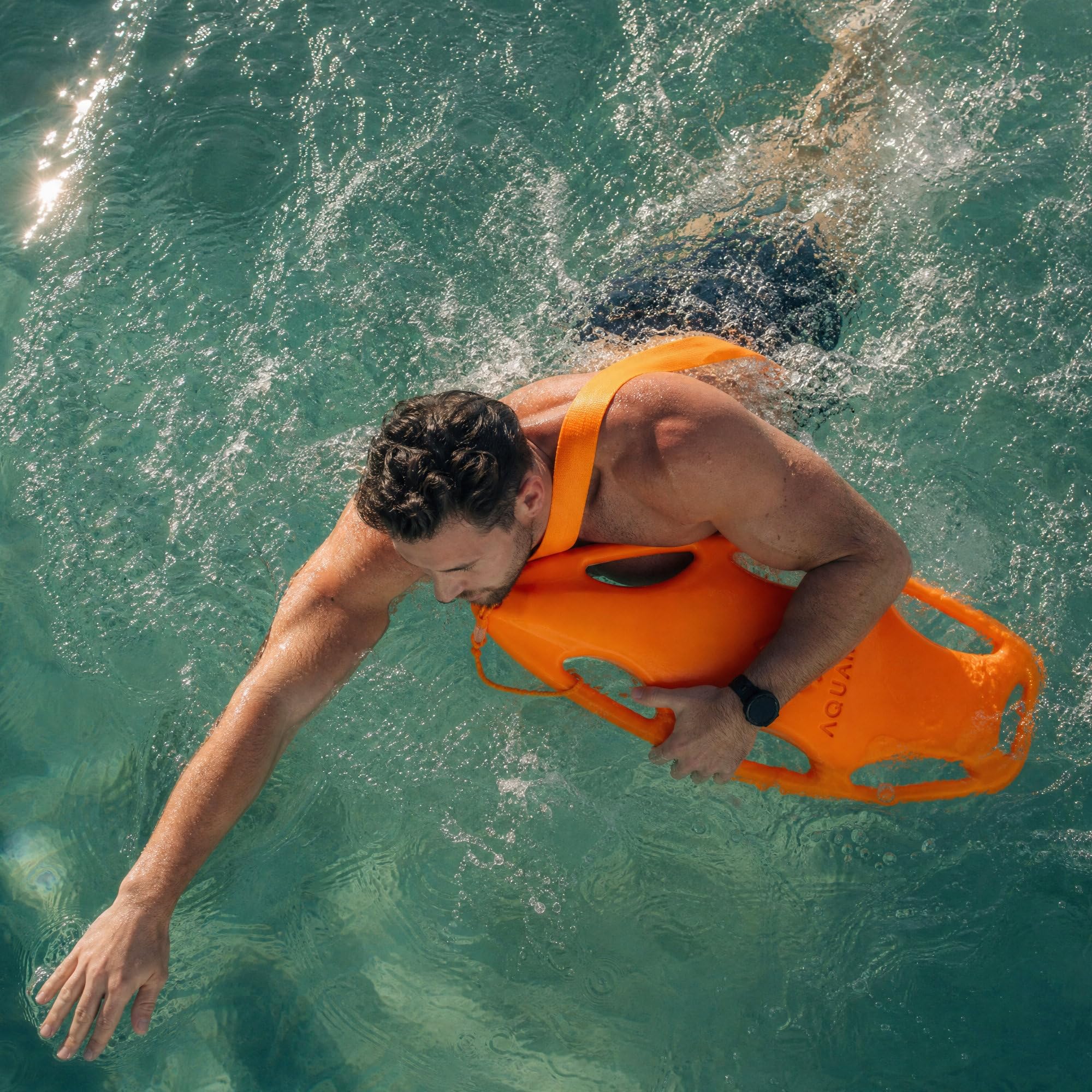 molti Rettungsboje Erwachsene 84x37cm – PRS-Zertifiziert, Freiwasser | Polyethylen, 7 Tragegriffe, verstellbarer Brustgurt, ca. 1,55 kg, leuchtend Orange, für Rettungstraining