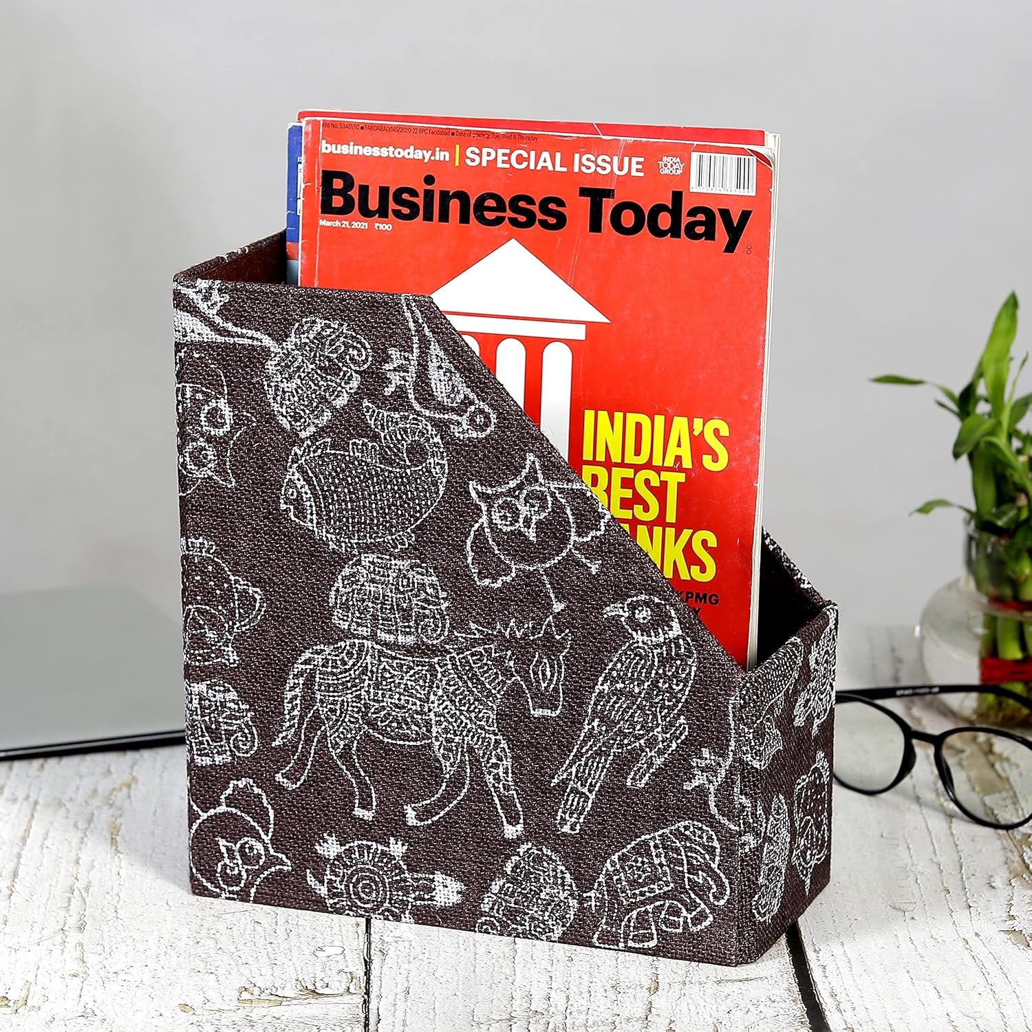 Indha Multiutility Single Compartment Table Top Magazine Holder (Brown