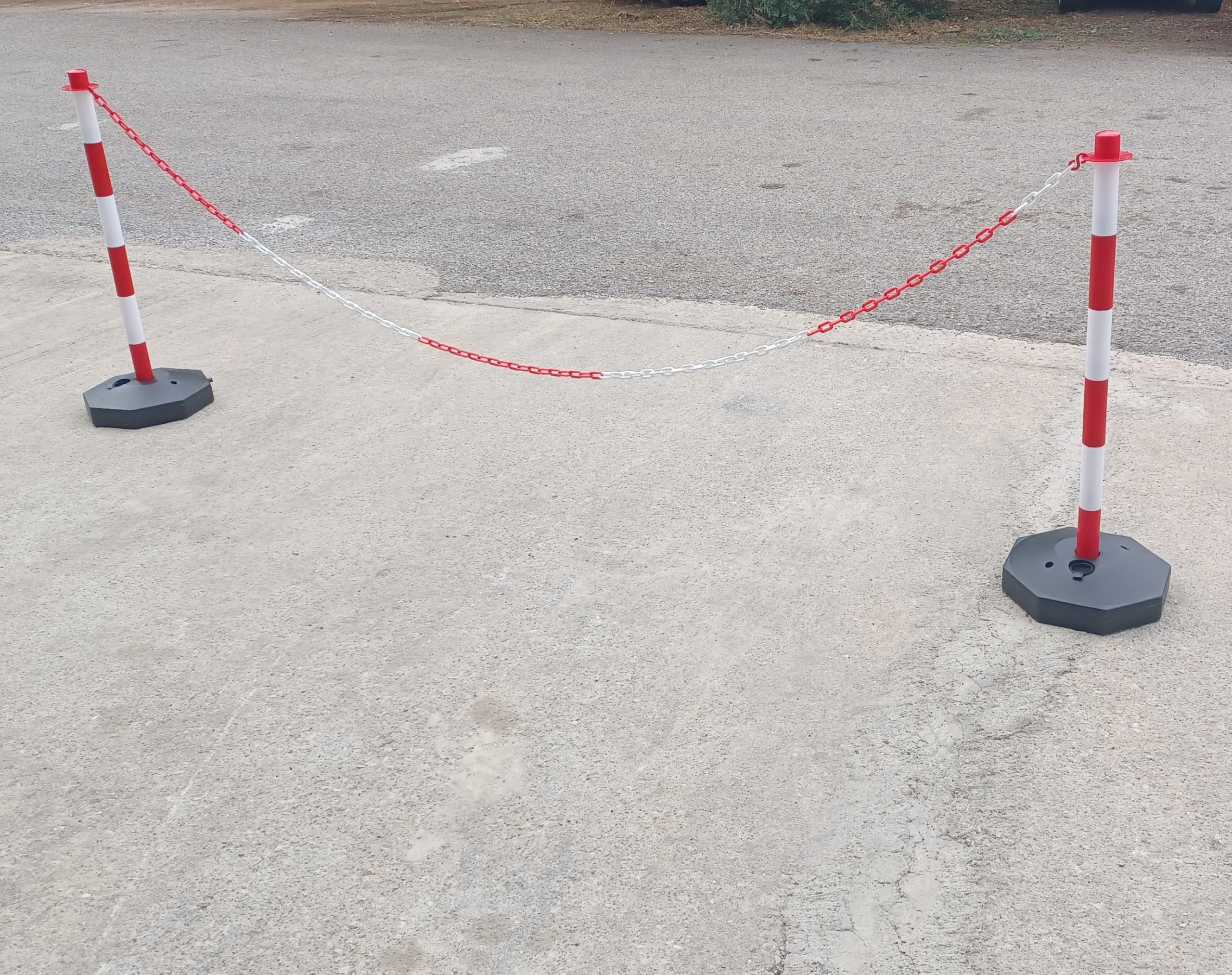 Coppia di Dissuasori di Plastica con Catena Plastica (Rosso Bianco, 3 m)