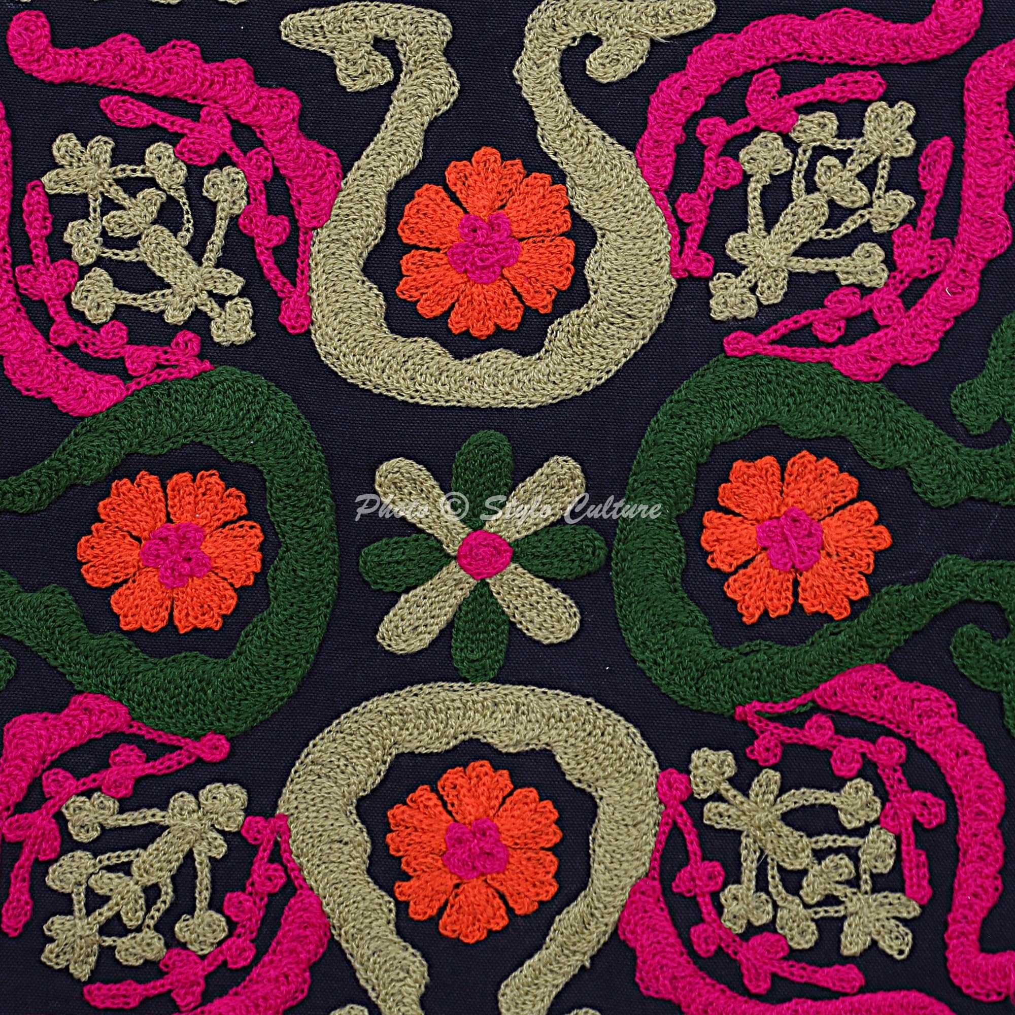 Ethnisch Dekorativ Baumwolle Sofa Kissenbezüge 40x40 cm Schwarz Dekokissen Suzani Bestickte Pom Pom Spitze Wohnzimmer Couch Kissenhullen Blumen Quadrat Kissen Bezüge - 4 STK.