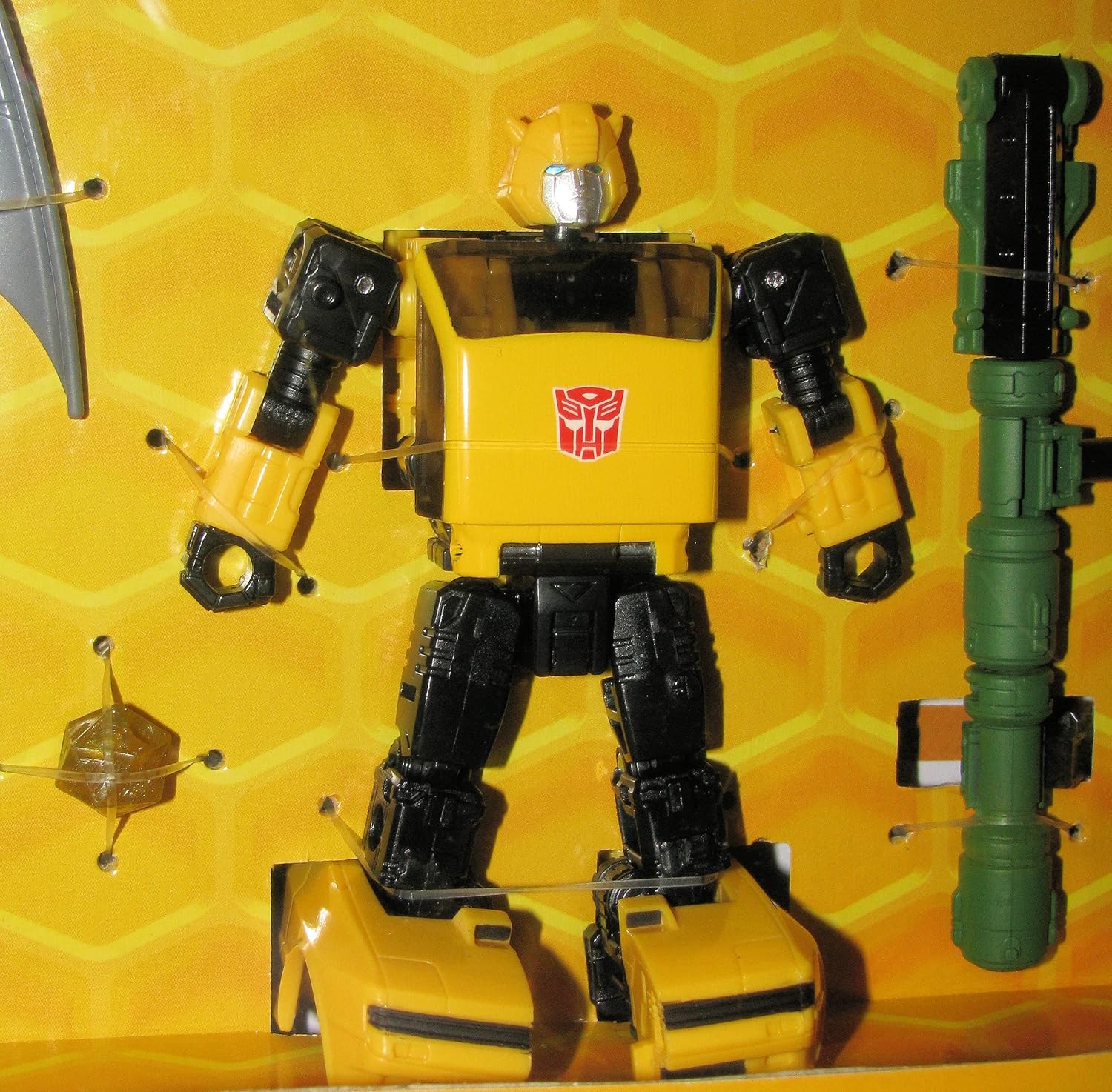 Transformers Buzzworthy Bumblebee - War for Cybertron Worlds Collide 4-Pack with Nemesis Primal, Fangry, Bumblebee, and Blackarachnia