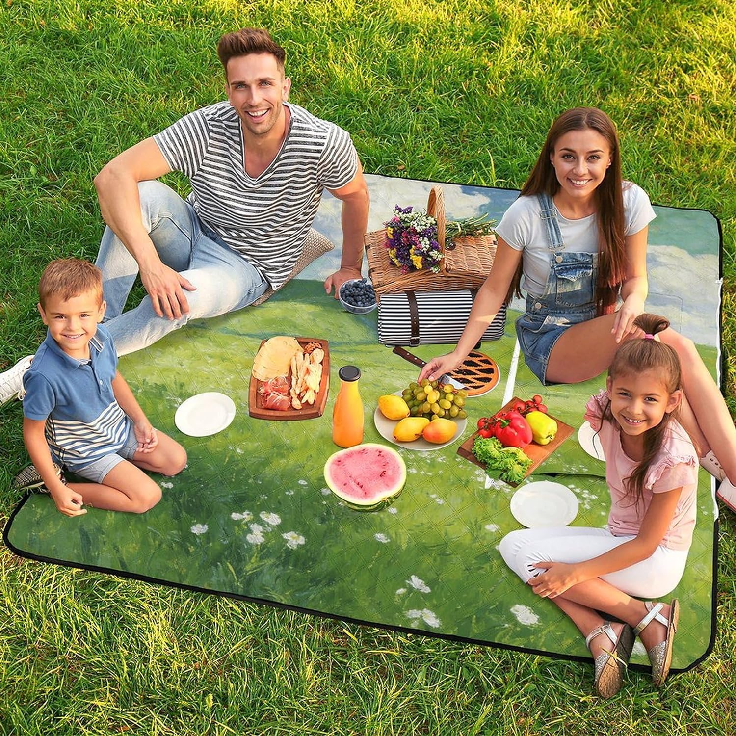 Green Oil Painting Picnic Blanket with Zipper Water Resistant Sand Free Picnic Mat Washable Foldable Easy Carry Beach Blanket for Lawn Beach Hiking Camping