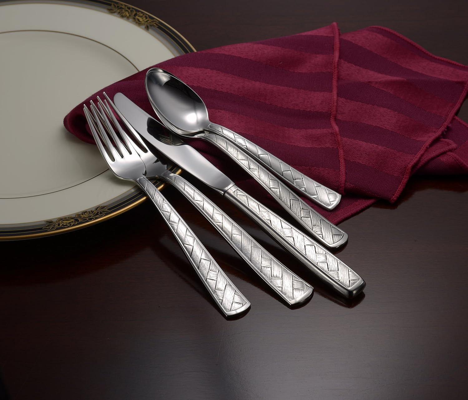 Weave 20 Piece Set service for 4 18/10 stainless flatware Made in USA