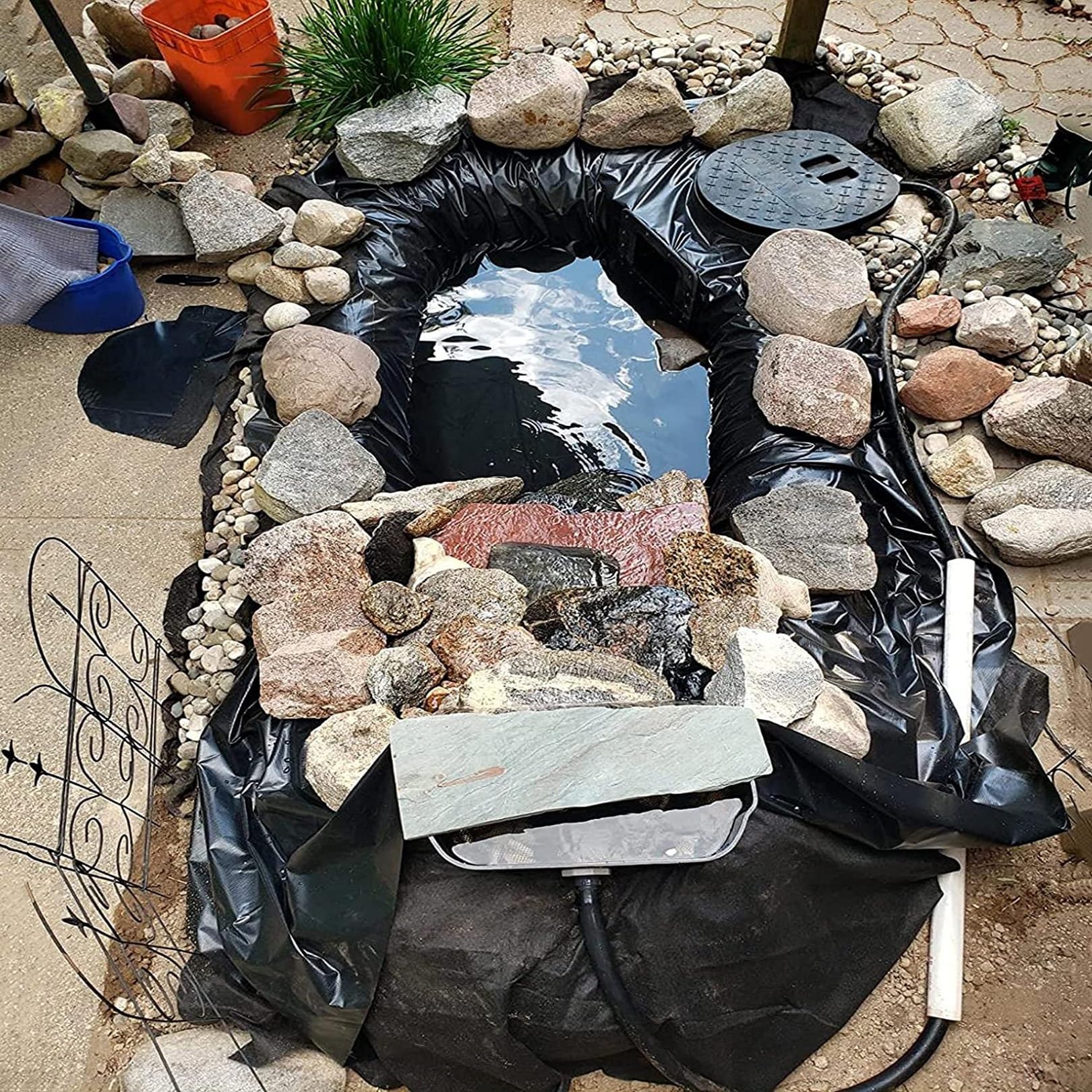 Wysokiej jakości folia do oczka wodnego HDPE, odporna na promieniowanie UV, łatwa do cięcia, idealna do fontann, wodospadów i stawów Koi. Rozmiar: 3 x 5 m. Wodoodporna, idealna