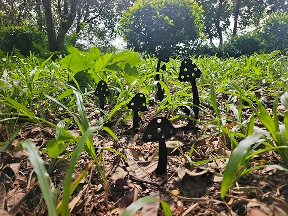 Metal Mushroom Yard Art Garden Decorative Stake Silhouette Statue Decor
