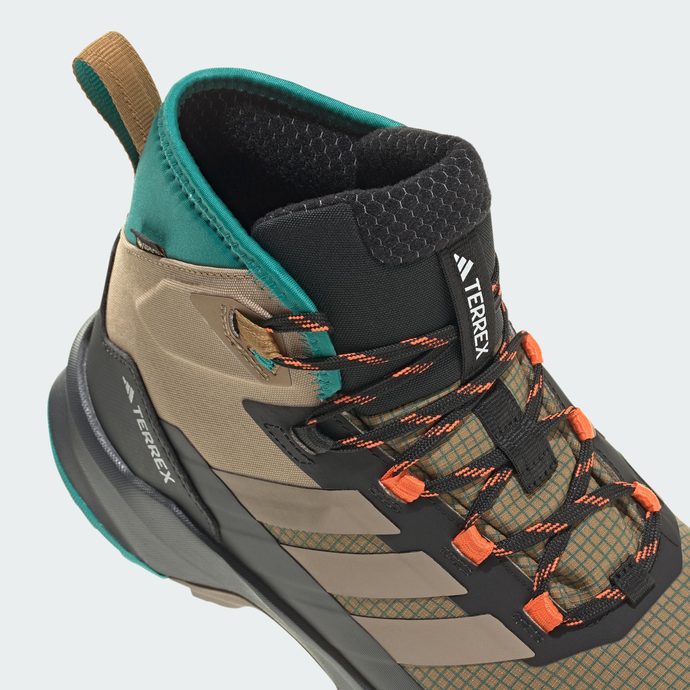 adidas Men Scarpe da Trekking Terrex Skychaser AX5 Mid Gore-Tex Climawarm+