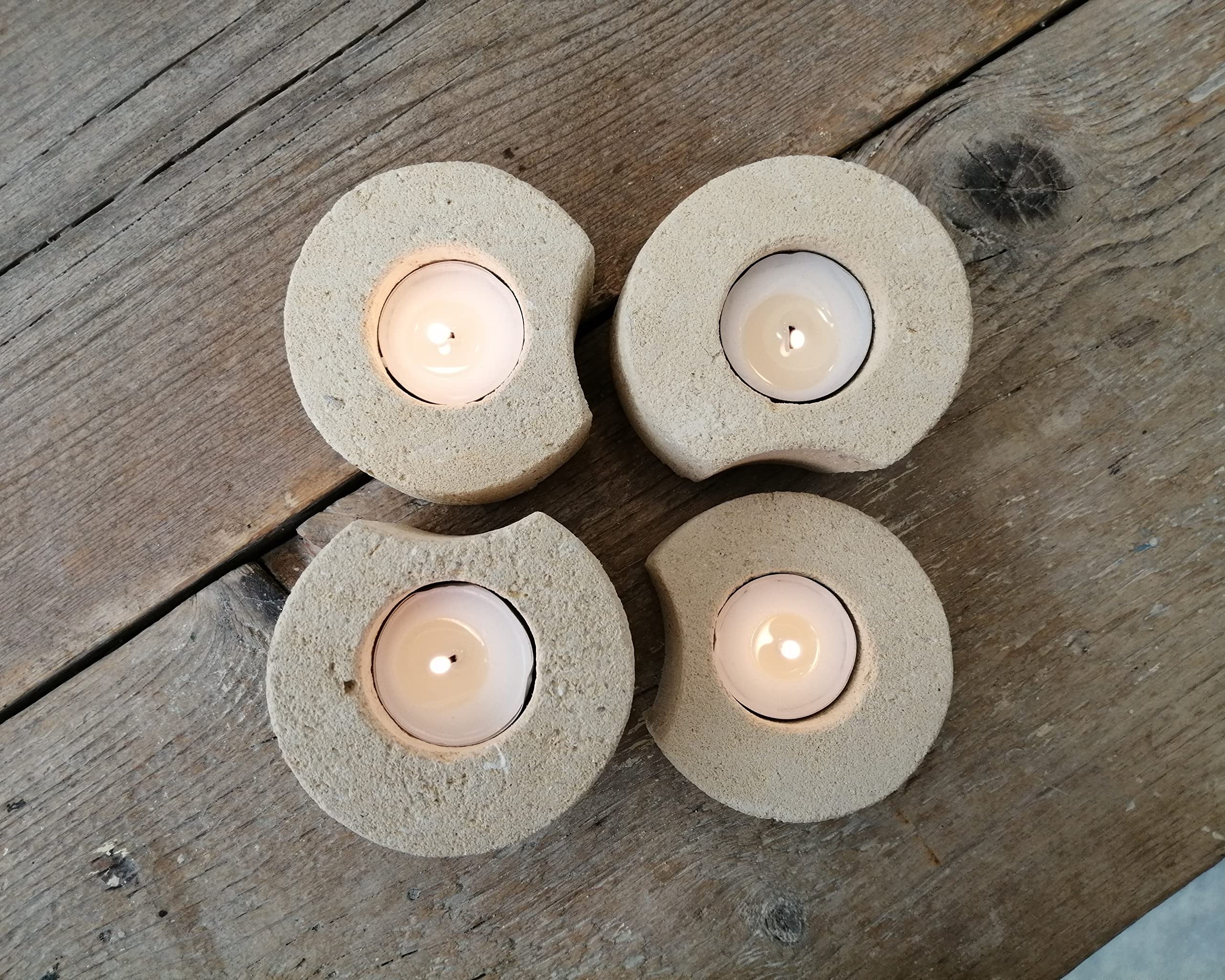 Lot de 4 bougeoirs cylindriques, idée Cadeau de Design Moderne pour bonbonnières ou décorations. Produit Artisanal.