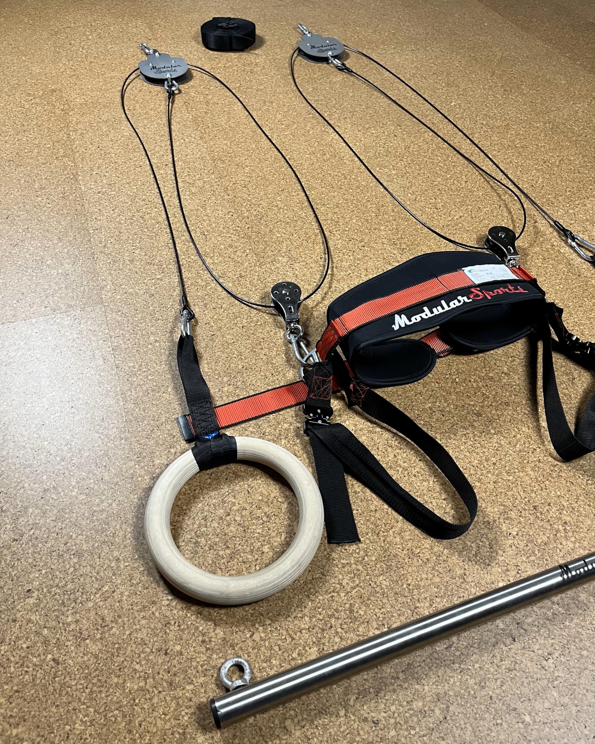 ModularSports FlyFit Extended - Fitnessgeräte für Zuhause mit Flaschenzugsystem zur Körpergewichtreduzierung / Komplettes Sportgerät Set mit Fitness Ring & Klimmzugstange für Krafttraining