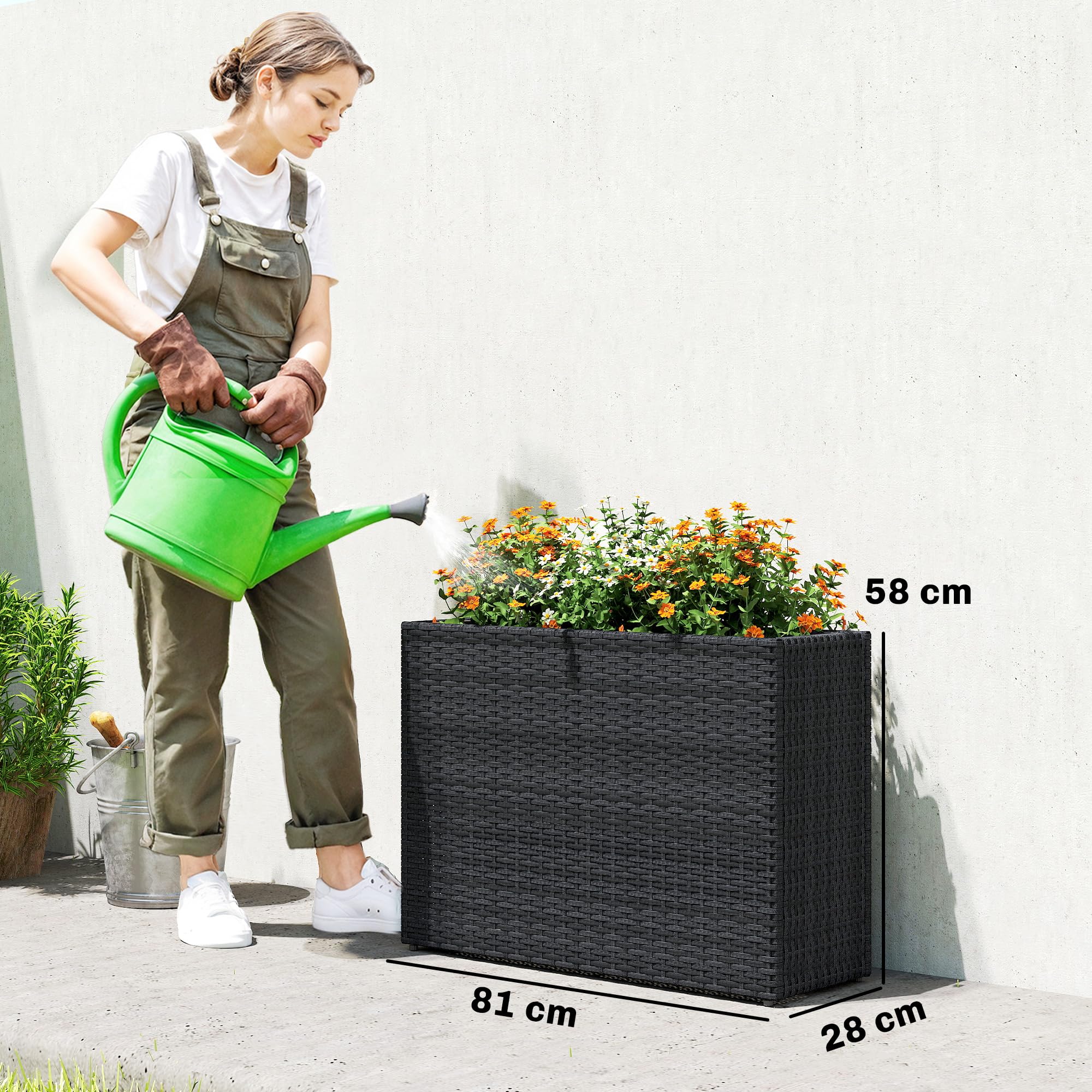 Outsunny Jardinière surélevée en résine tressée, support de fleurs avec bac amovible et pieds réglables, cadre en acier, pour fleurs et légumes dans patio, balcon, terrasse, noir