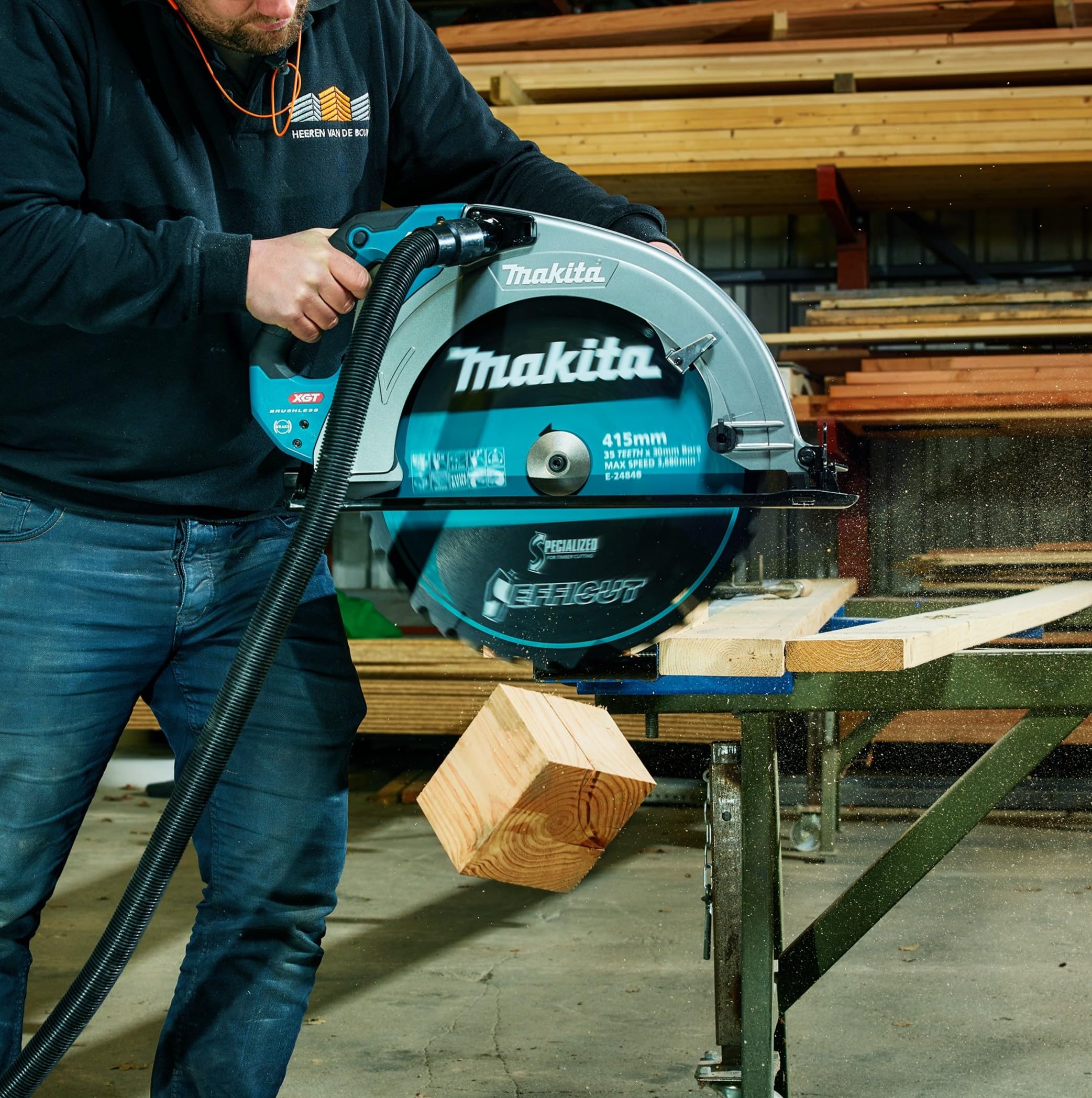Makita HS013GZ 40V Max Li-ion XGT 415mm Sierra circular sin escobillas, baterías y cargador no incluidos