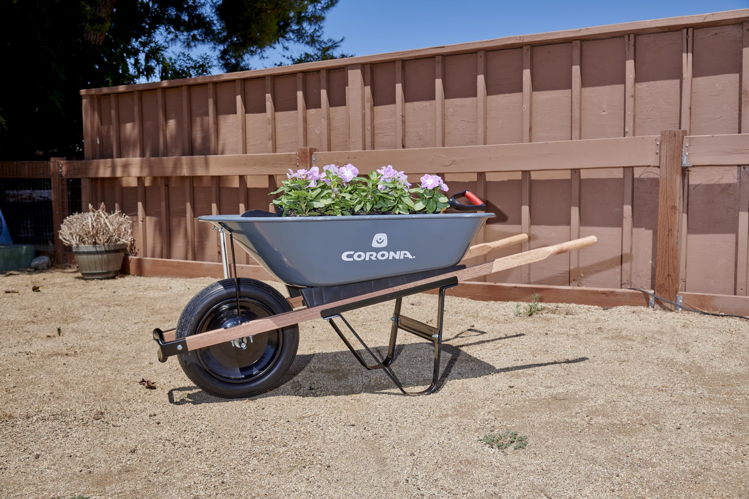 Corona - Carretilla de 5 pies cúbicos en una Caja Resistente con neumático Plano de 15 Pulgadas para jardinería al Aire última intervensión, Yardas, plantación