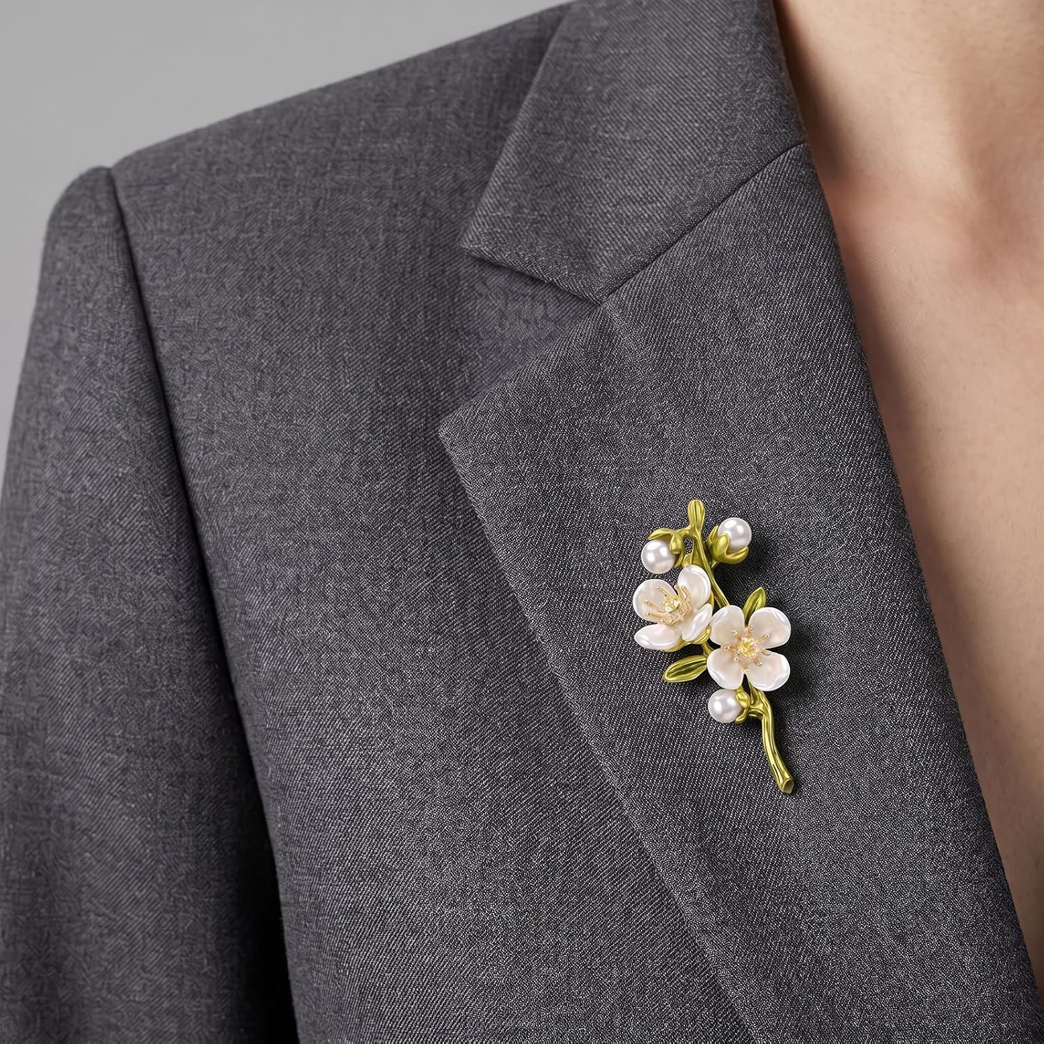 Elegant Pearl Flower Brooches Pin for Women, Green Floral Brooch for Coat Bag, Vintage Pearl Flower Brooches Pin, Dress Accessories, Gift for Woman for Her Birthday
