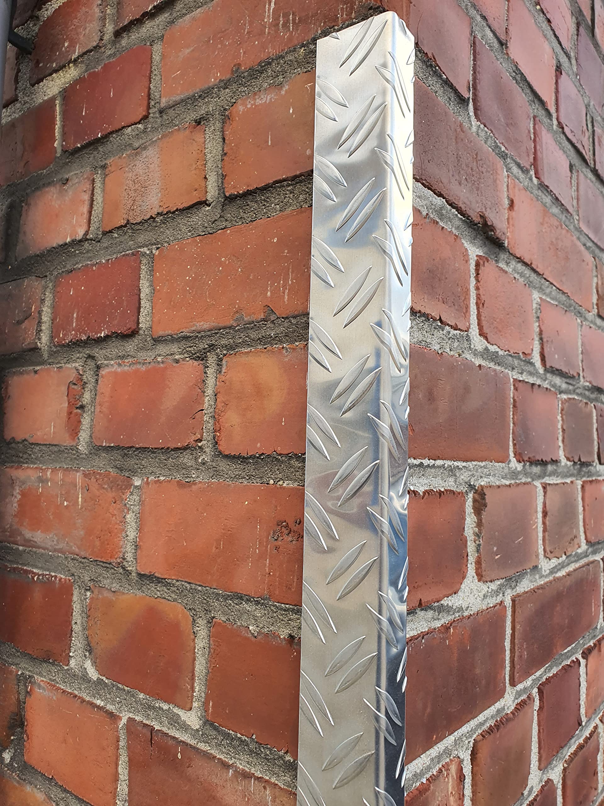 Aluminium Profil, 1500mm Aluwinkel 100x70 mm Schenkelinnenmaß aus Alu Riffelblech Duett 1,5/2,0 mm stark Aluminium L Profil,Winkelprofil Riffelblech 1,5 Meter lang Aluminium Profil, 1500mm Aluwinkel 100x70 mm Schenkelinnenmaß aus Alu Riffelblech Duett 1,5/2,0 mm stark Aluminium L Profil,Winkelprofil Riffelblech 1,5 Meter lang